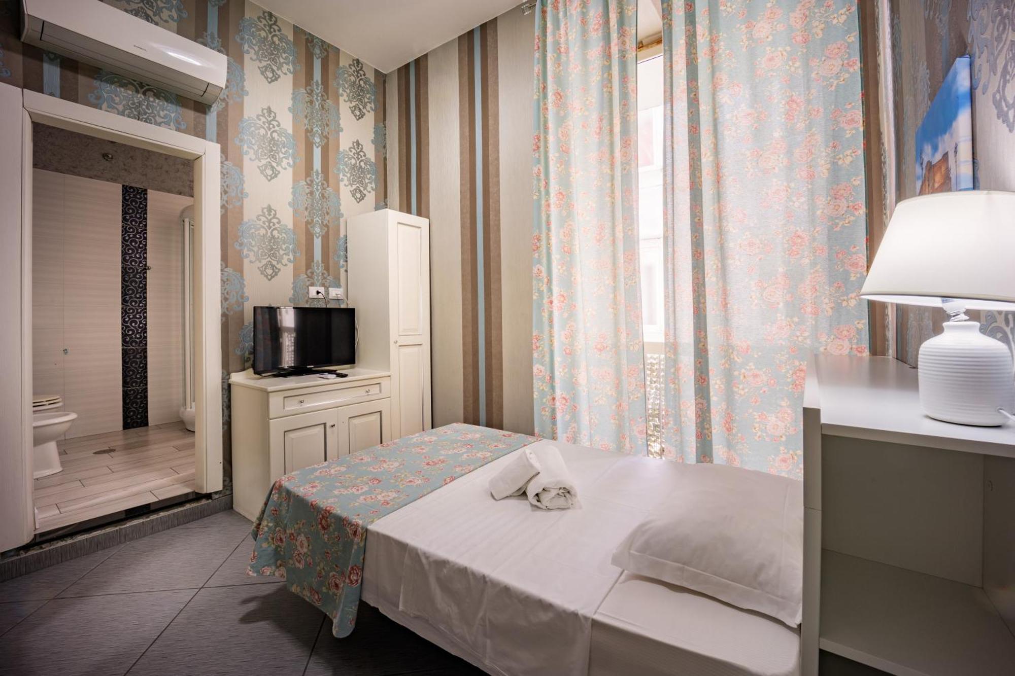 Hotel New Sayonara 3*
