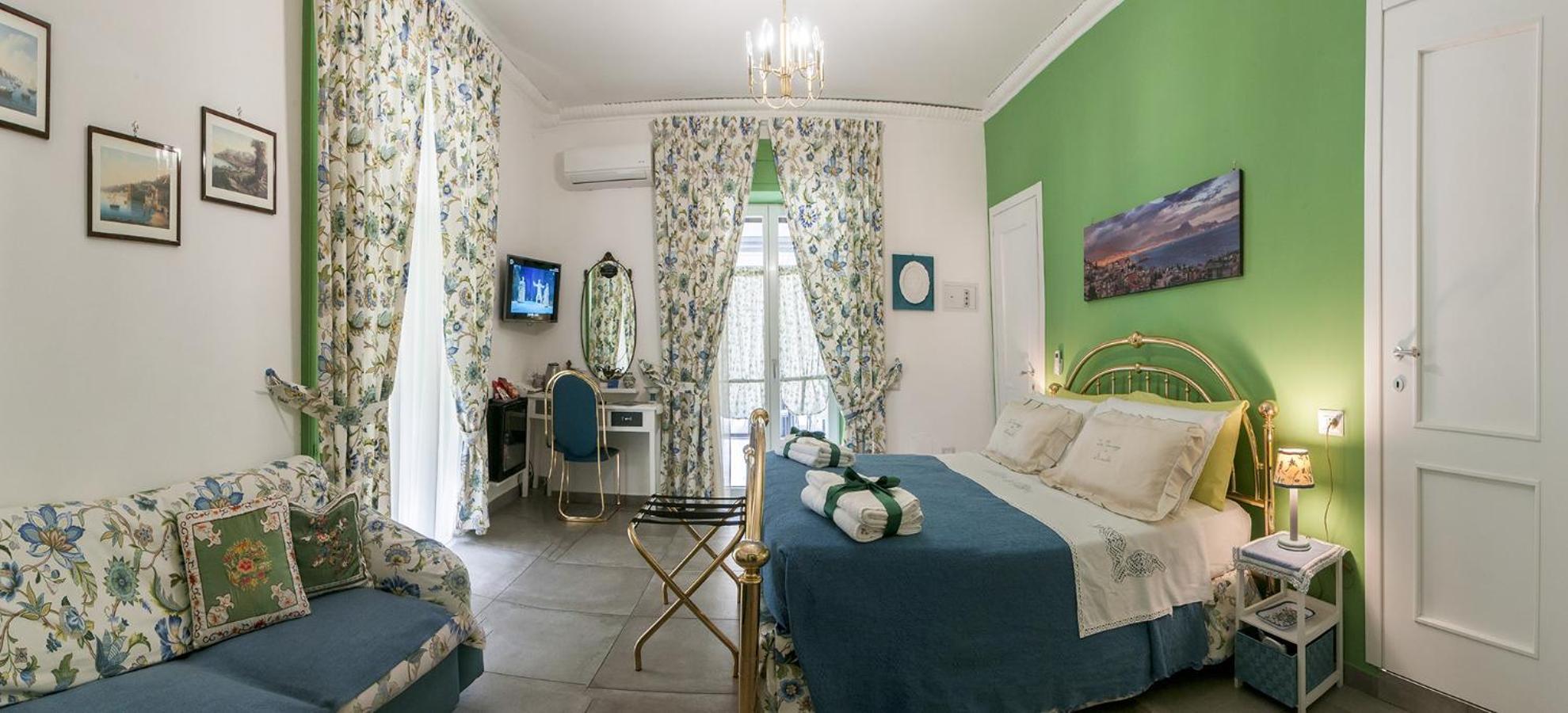 Bed & Breakfast La Terrazza Ai Miracoli Naples