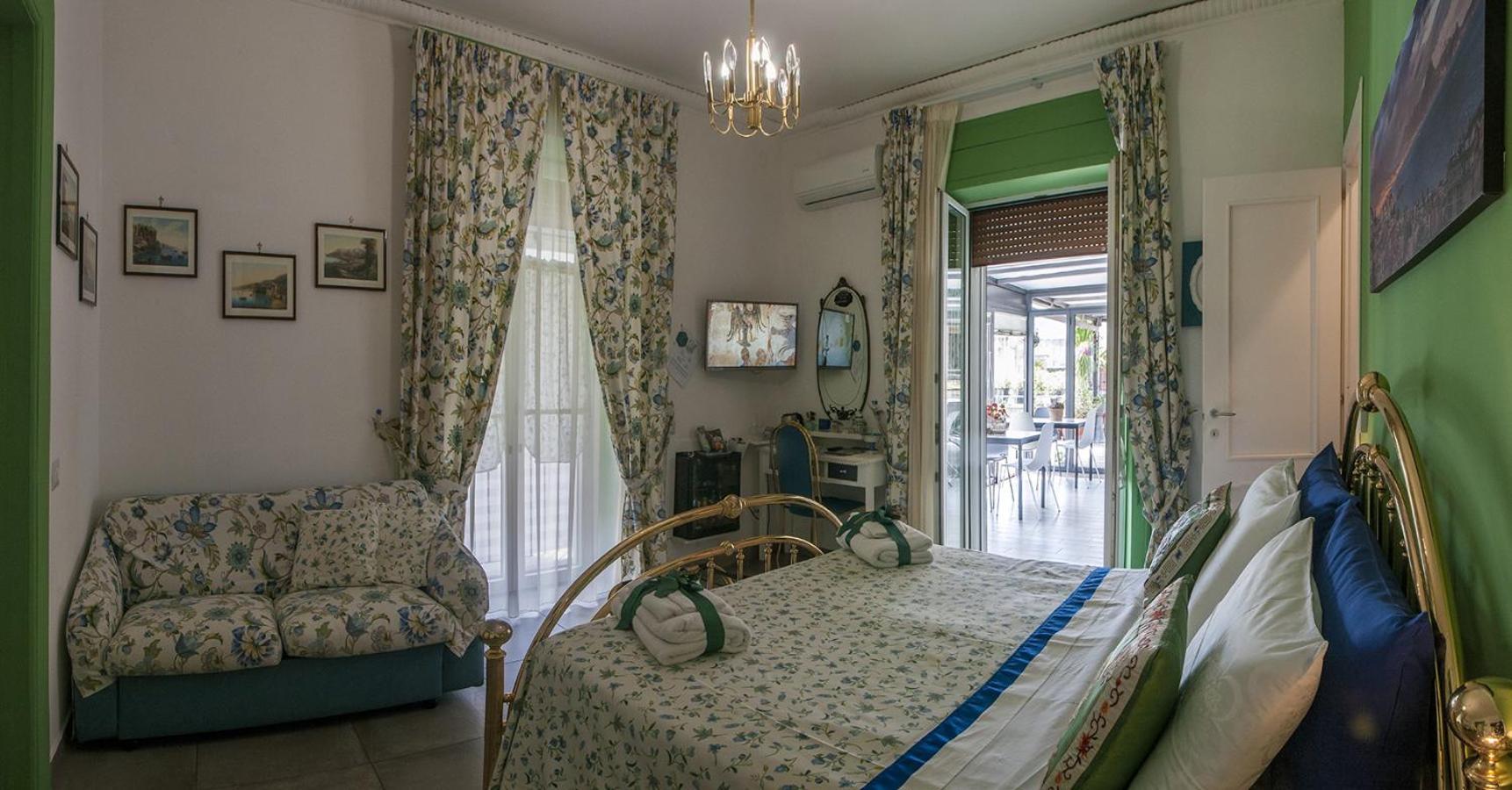 La Terrazza Ai Miracoli Bed & Breakfast