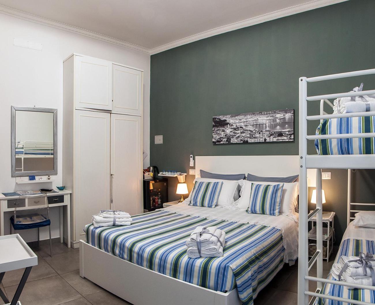 Bed & Breakfast La Terrazza Ai Miracoli Naples