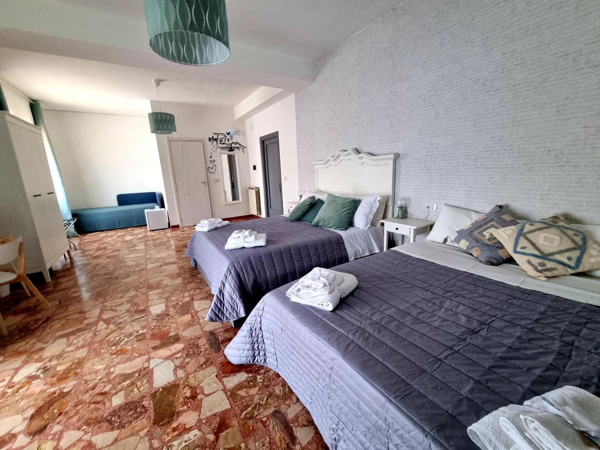 Bed & Breakfast Happy In