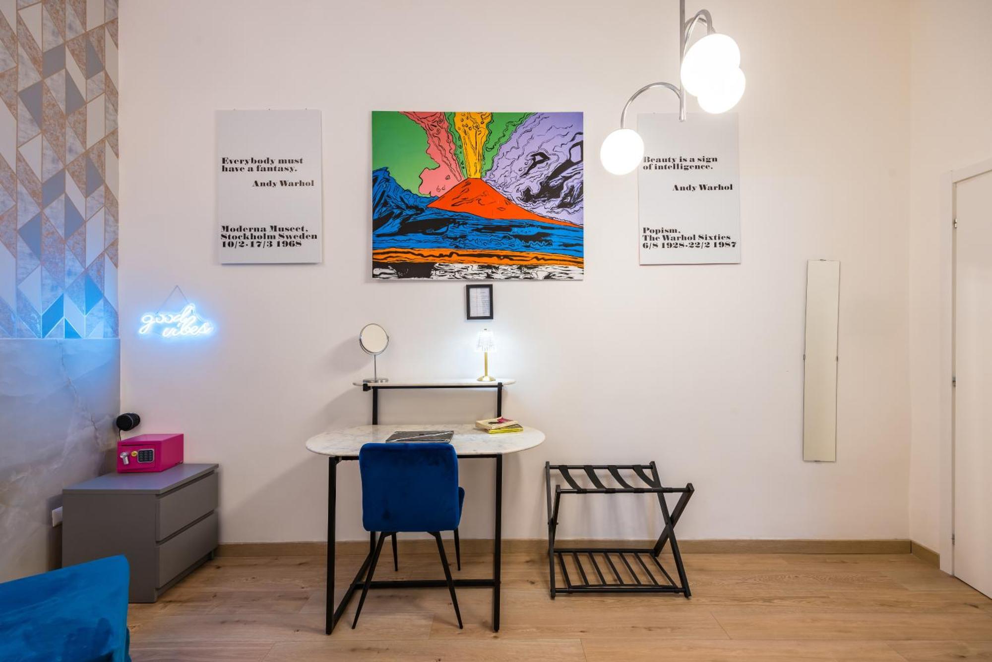 Apartment Pop Art House *