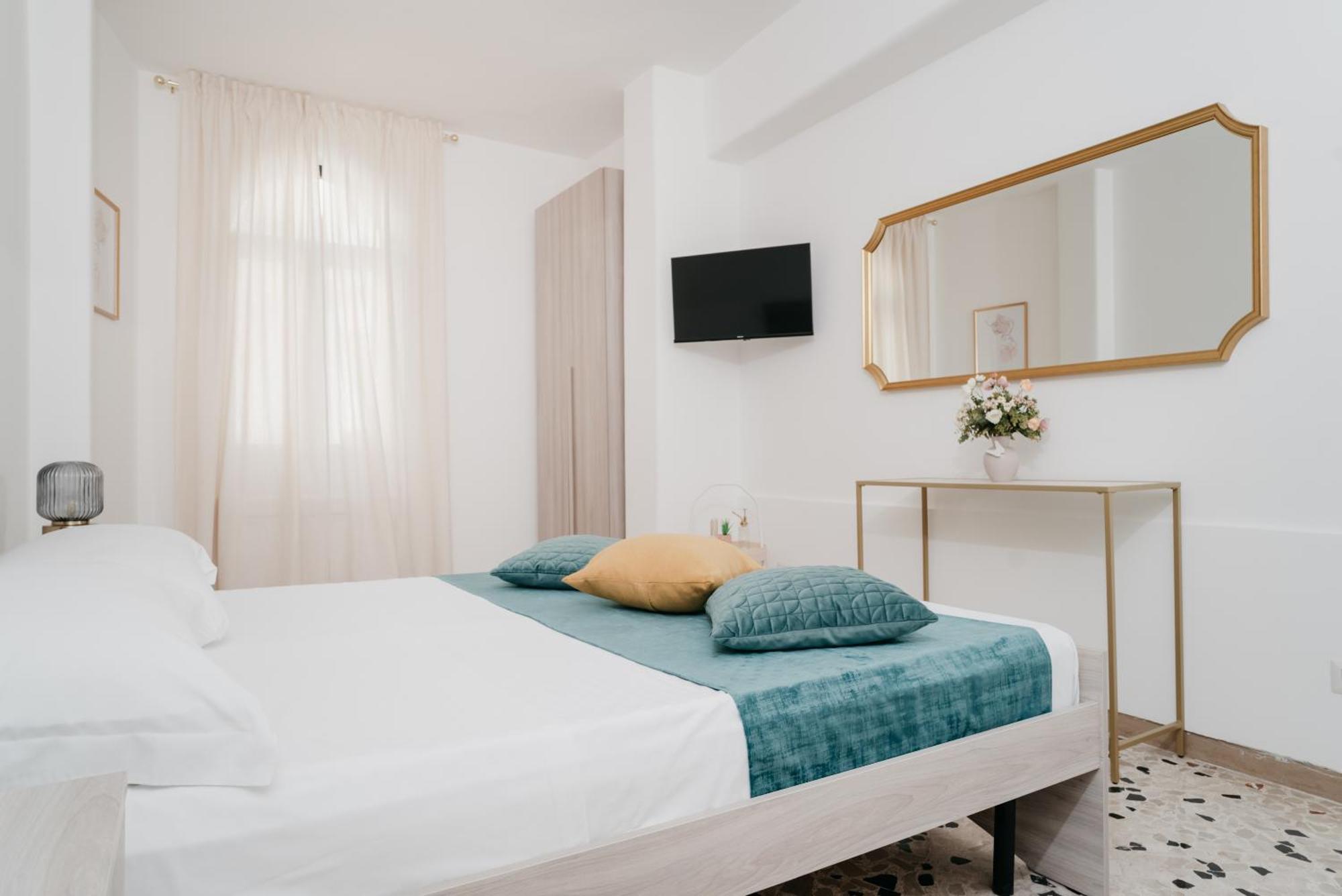 Il Cortile By Vista Napoli * Naples