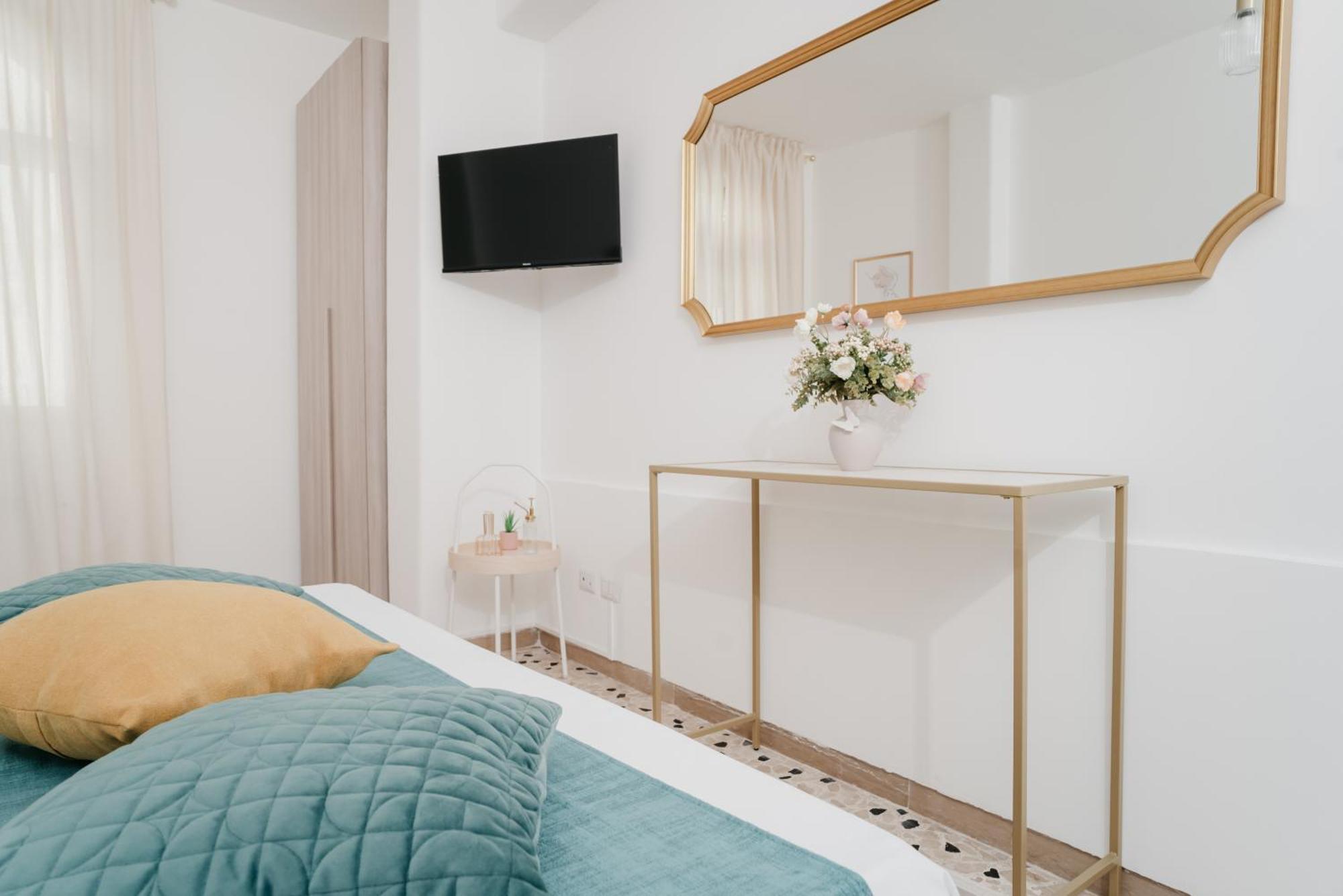 Il Cortile By Vista Napoli Aparthotel Naples