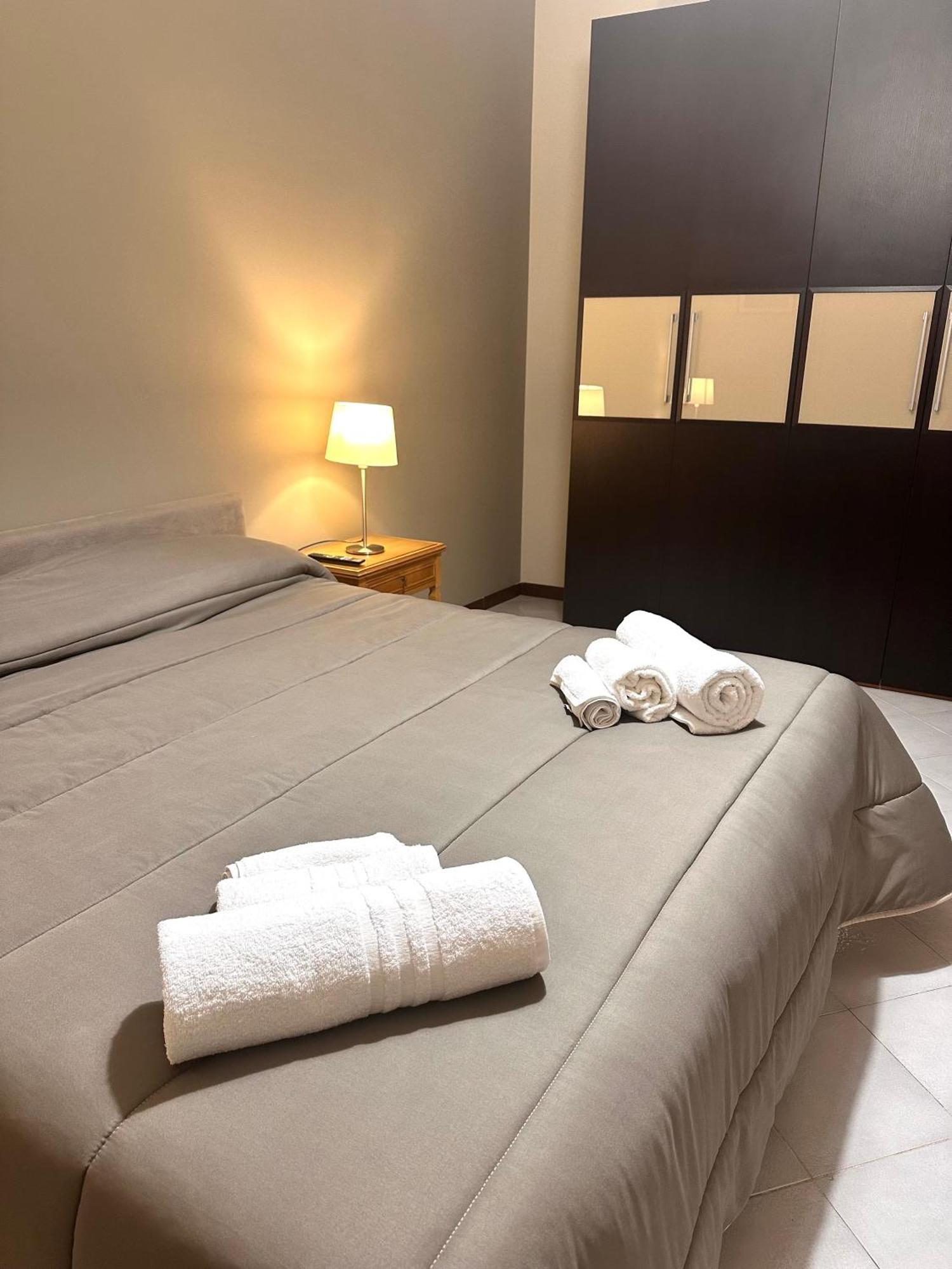 Dimora Del Plebiscito Apartment Naples