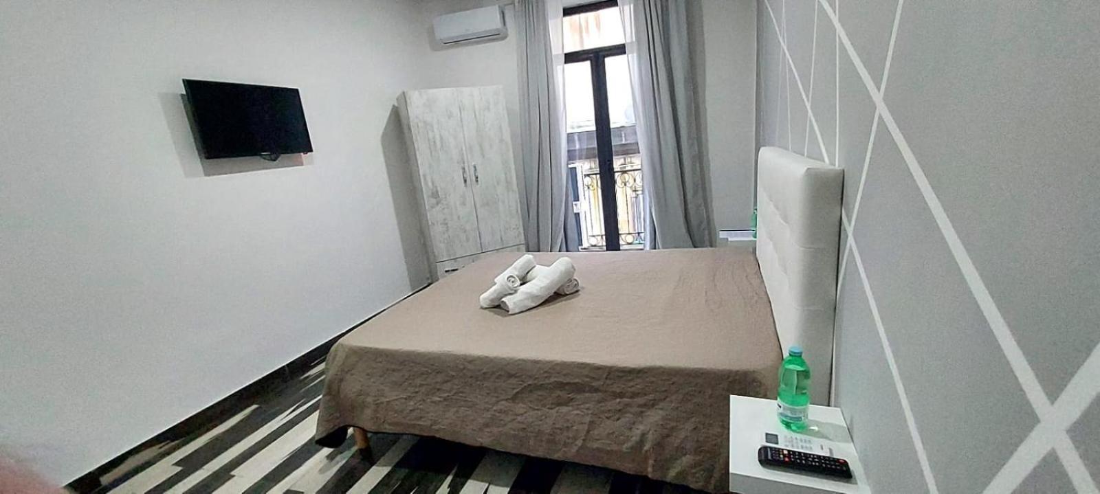 Room Rental *