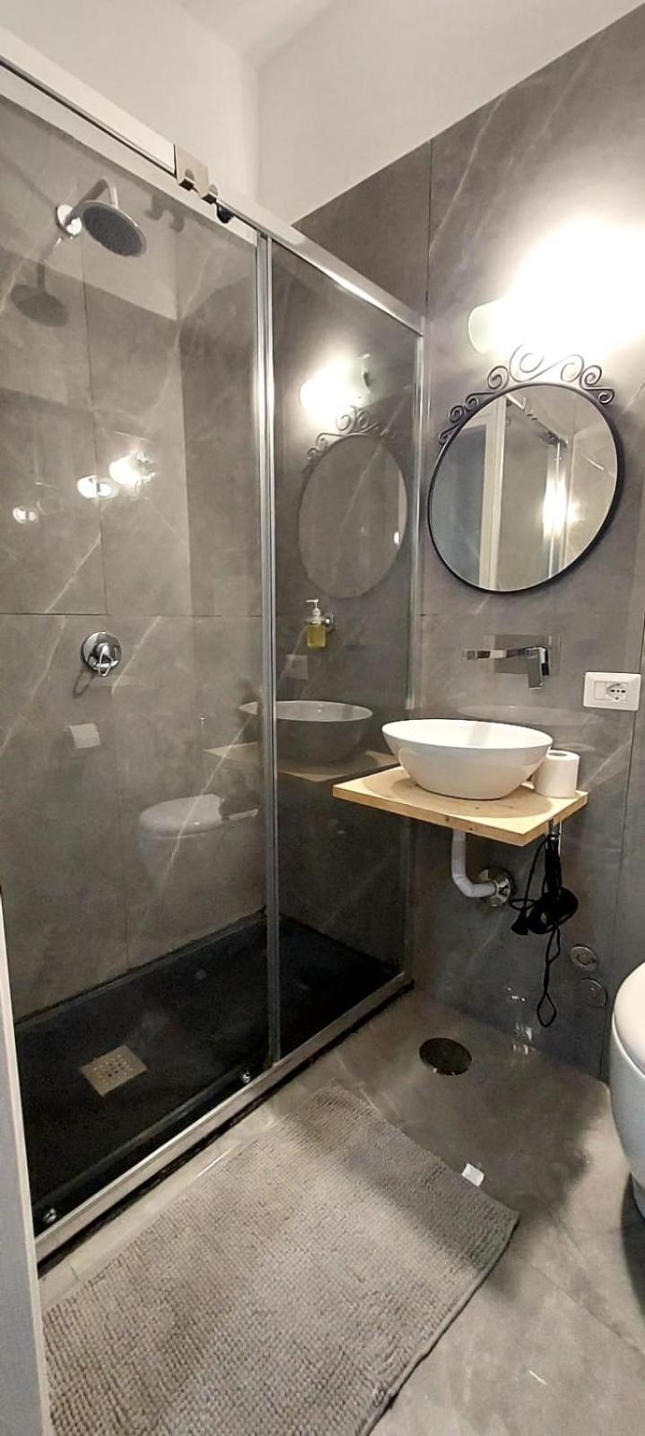 Room Rental *