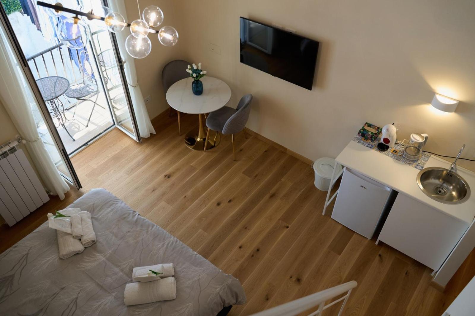 Alesuite Naples