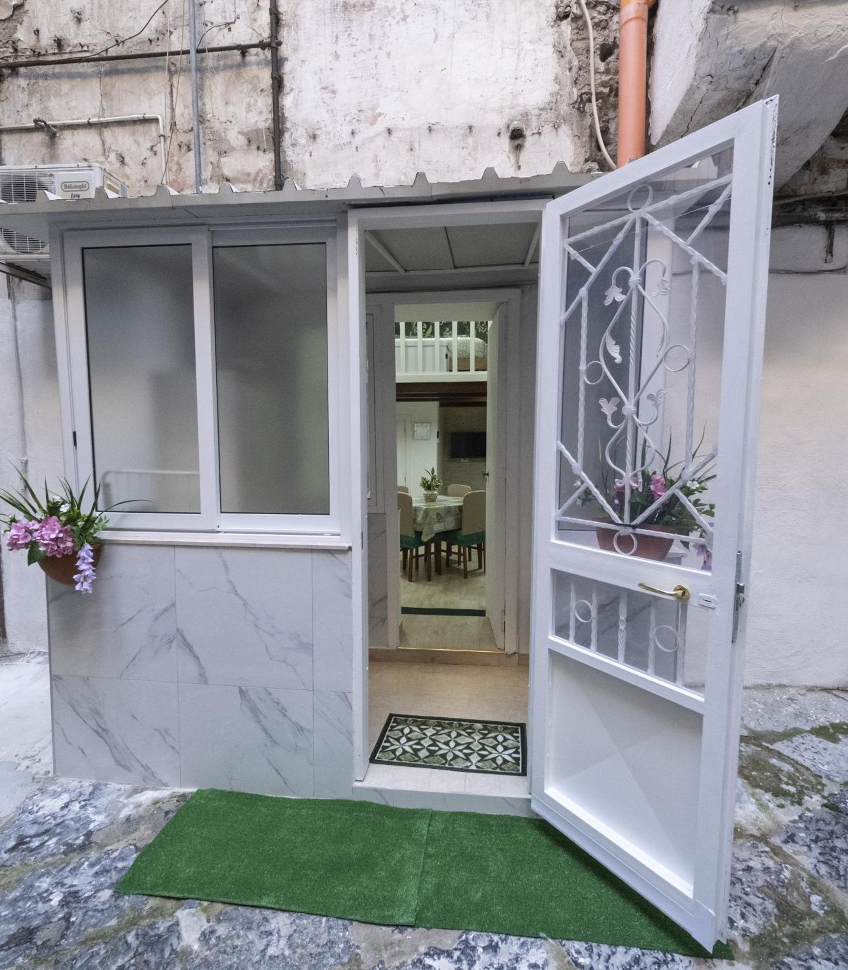 Center Valery Sweet House Naples