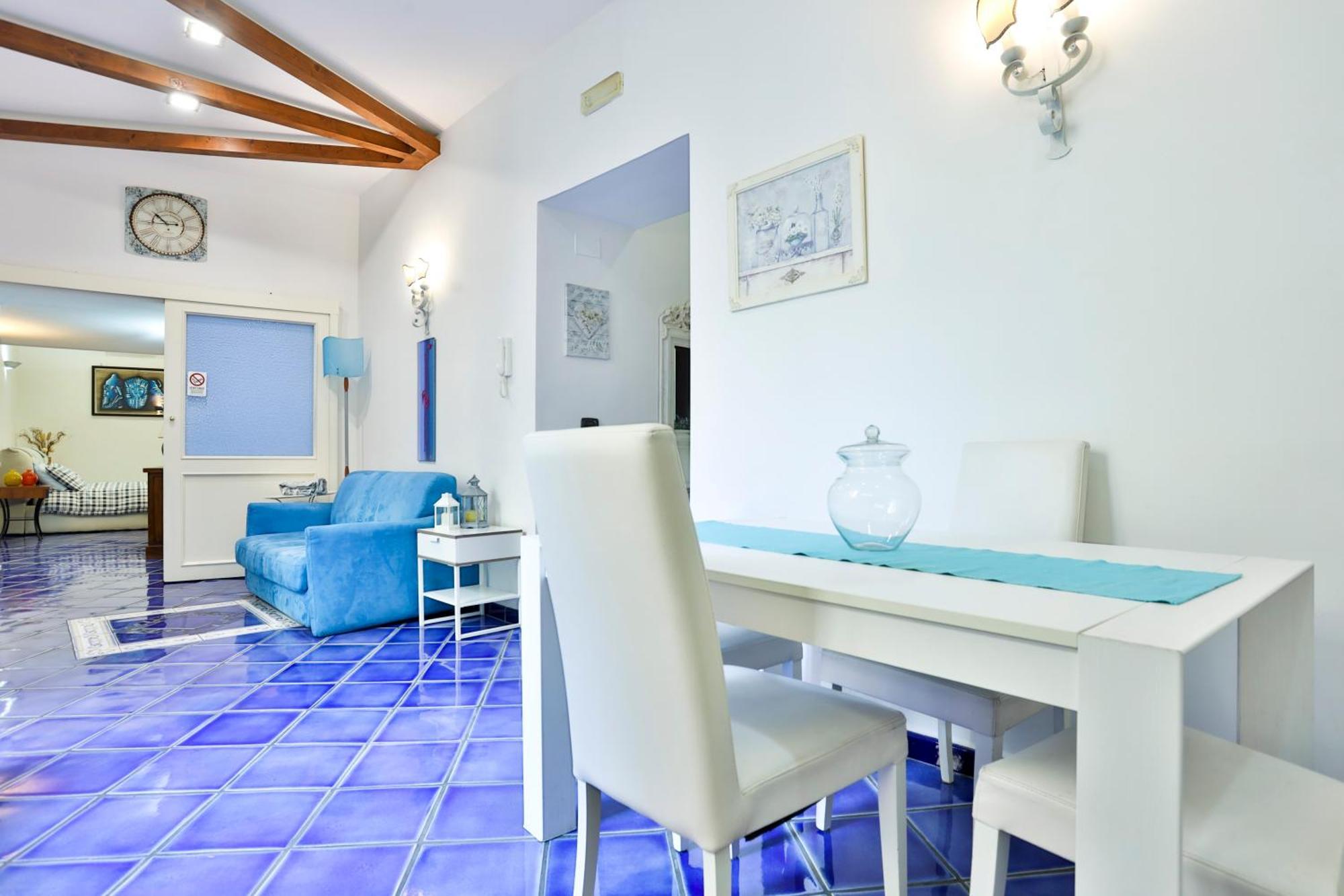 My House Carlo Iii Square Apartment *