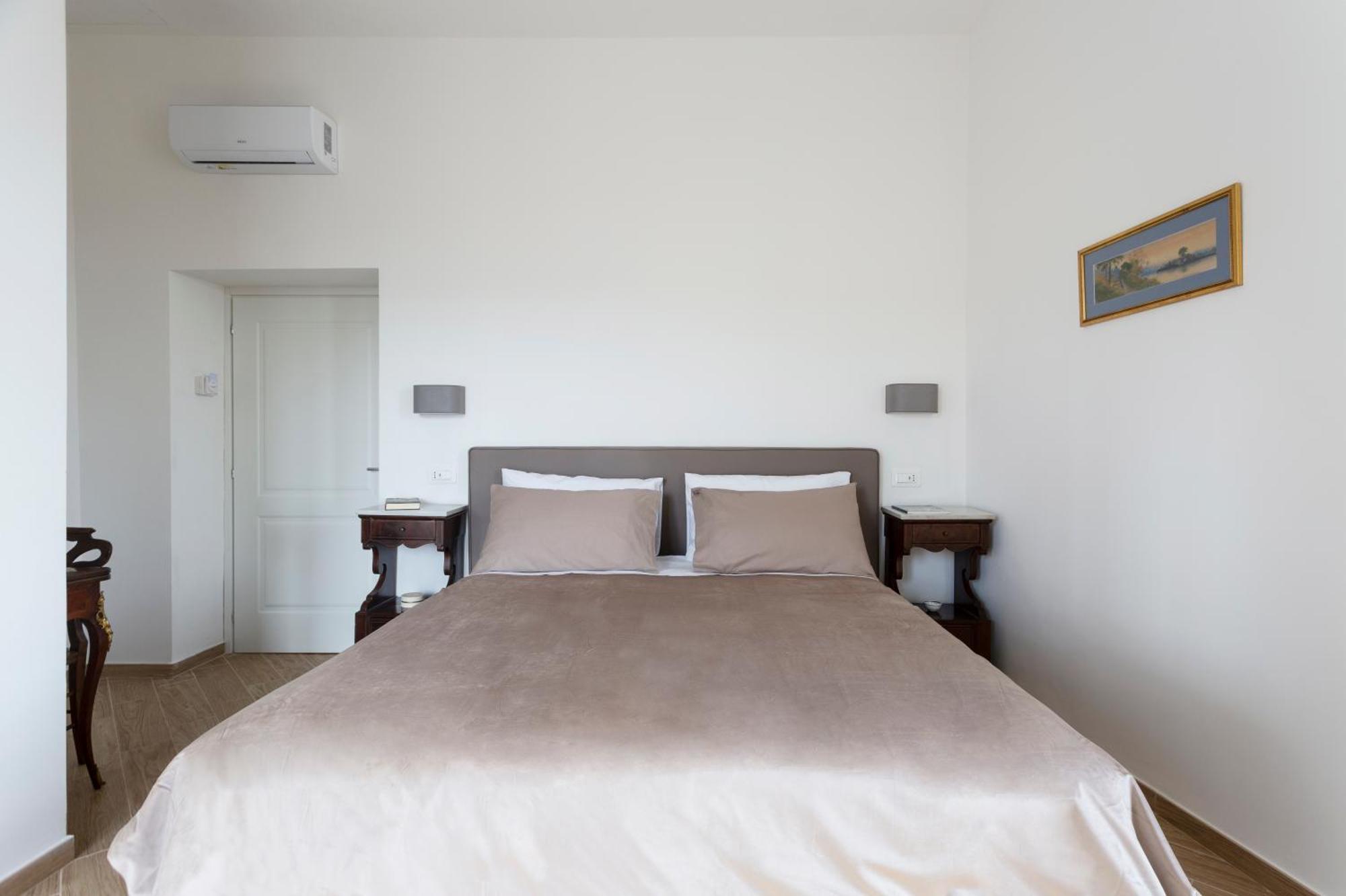 Residenza 33 * Naples