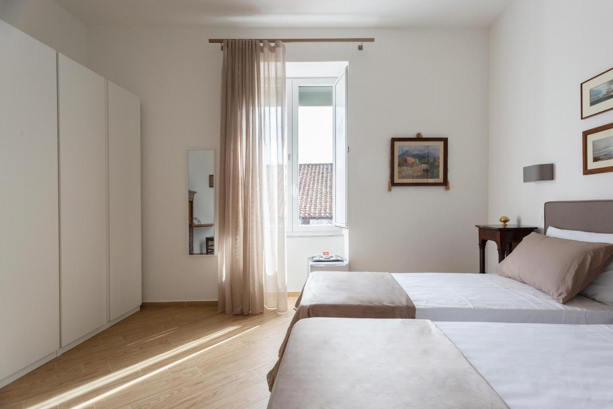 Residenza 33 * Naples