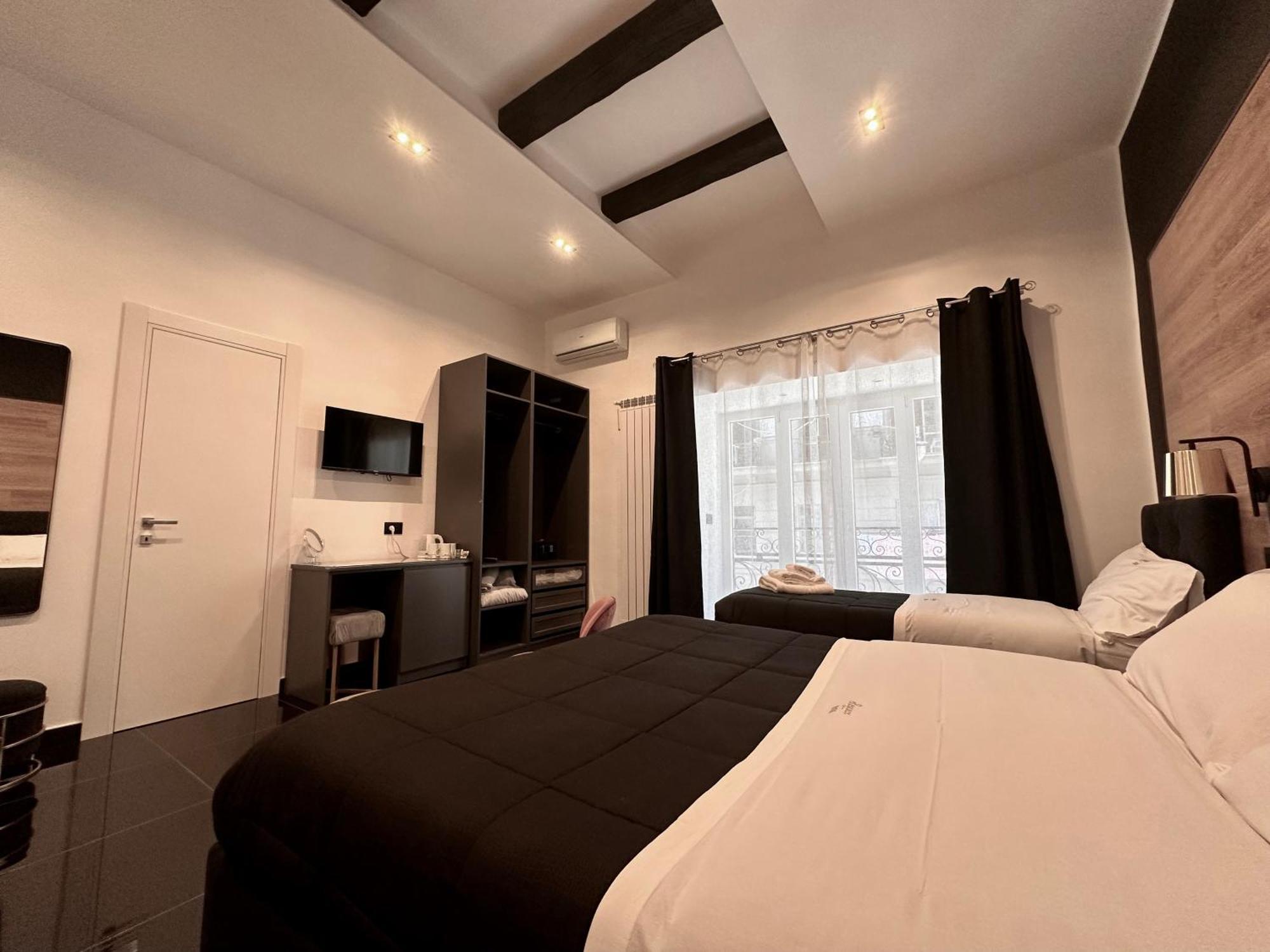 Elegance Spaccanapoli Bed & Breakfast Naples