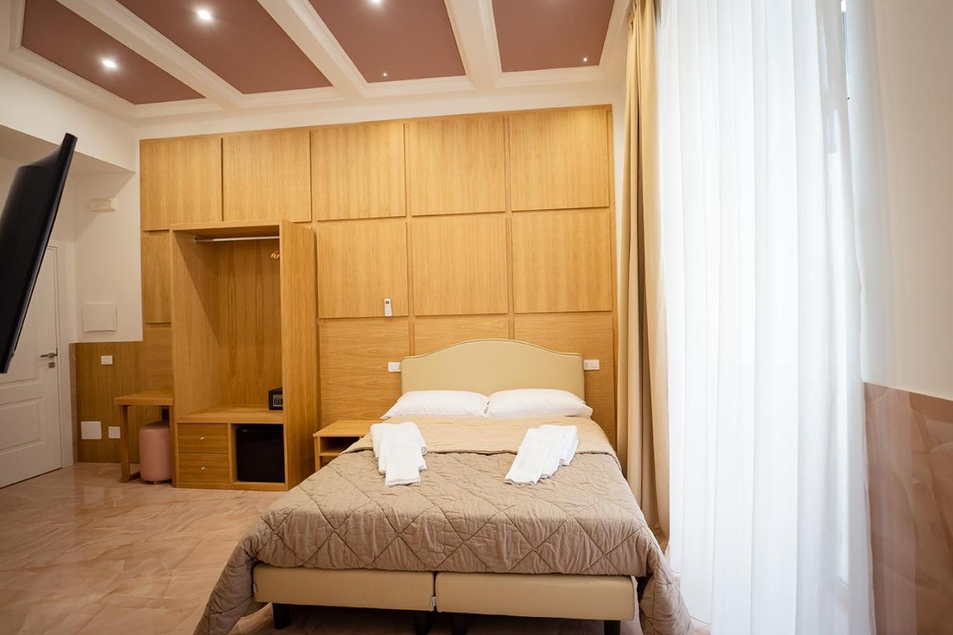 P.c. Boutique H. Vesuvius, Centro, By Clapa Group Guest house *
