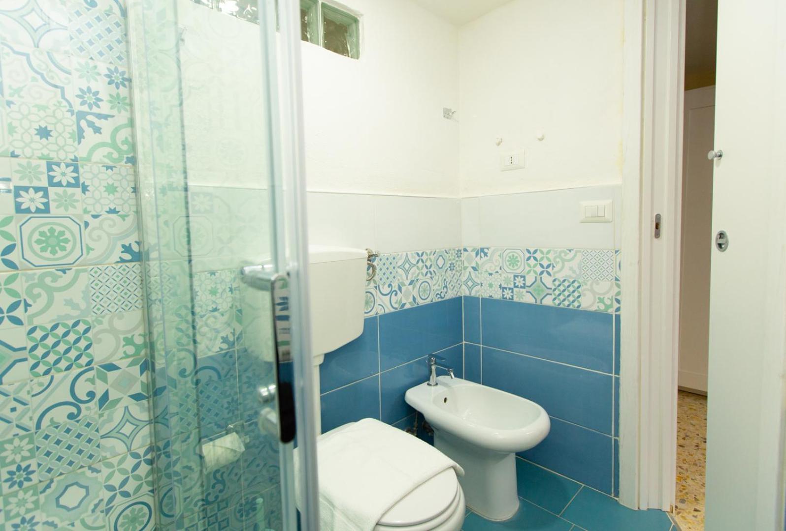 Limorooms Homestay Naples