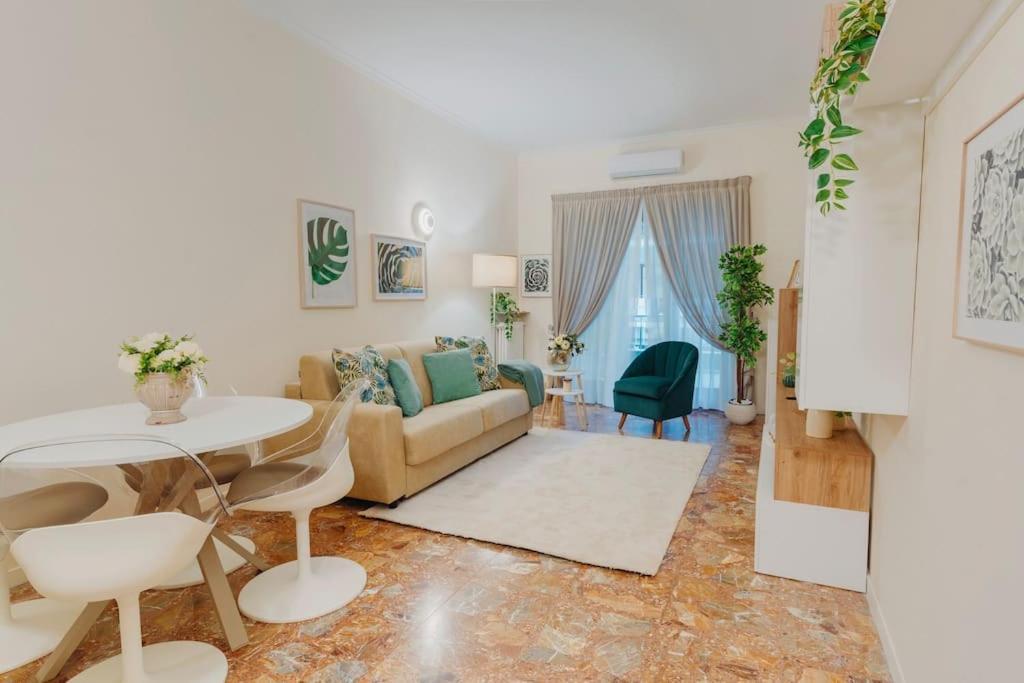 Apartment Stanzione 11 - Charming Flat In The Heart Of Vomero *