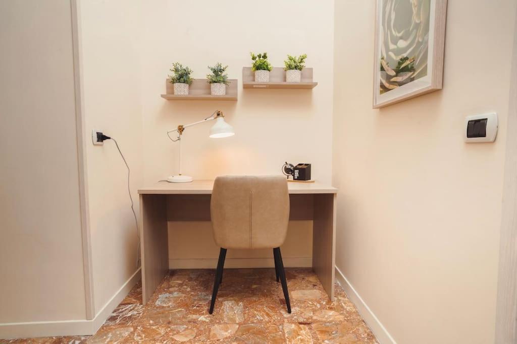 Stanzione 11 - Charming Flat In The Heart Of Vomero Apartment Naples