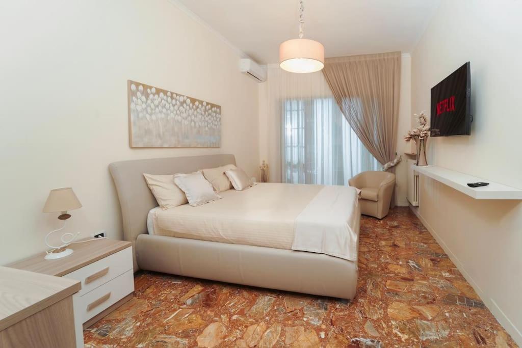 Stanzione 11 - Charming Flat In The Heart Of Vomero Apartment *