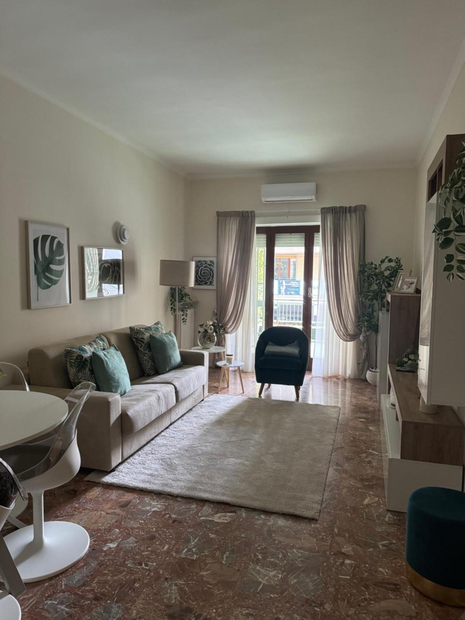 Stanzione 11 - Charming Flat In The Heart Of Vomero Apartment *
