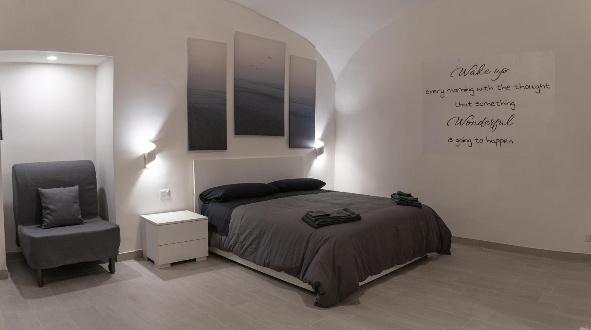 Apartment Dietro Al Plebiscito Luxury Naples