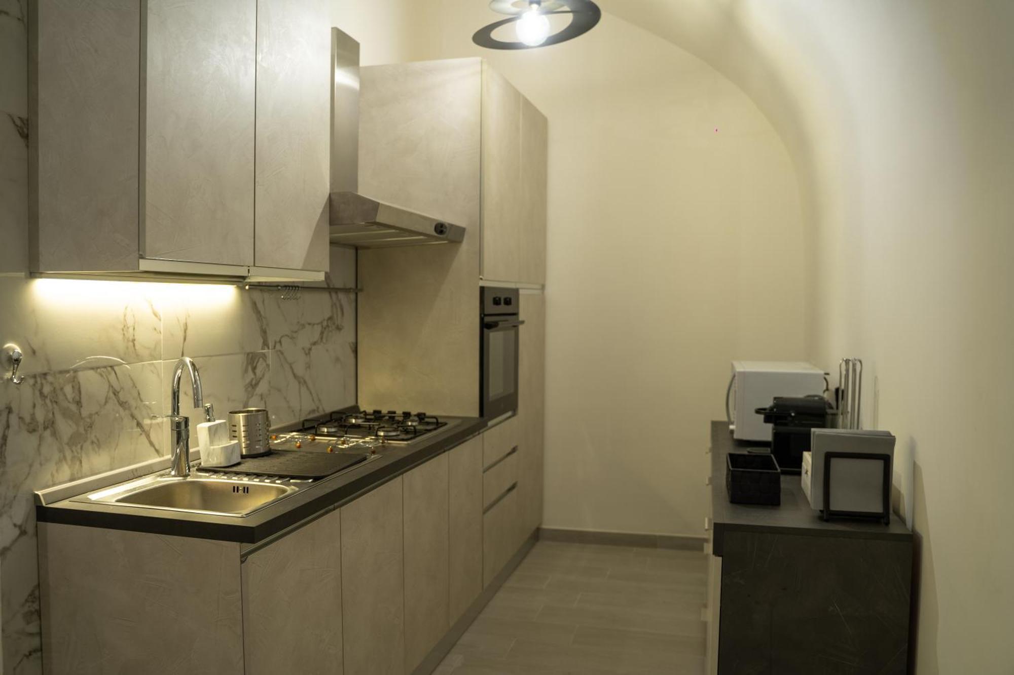Dietro Al Plebiscito Luxury Apartment