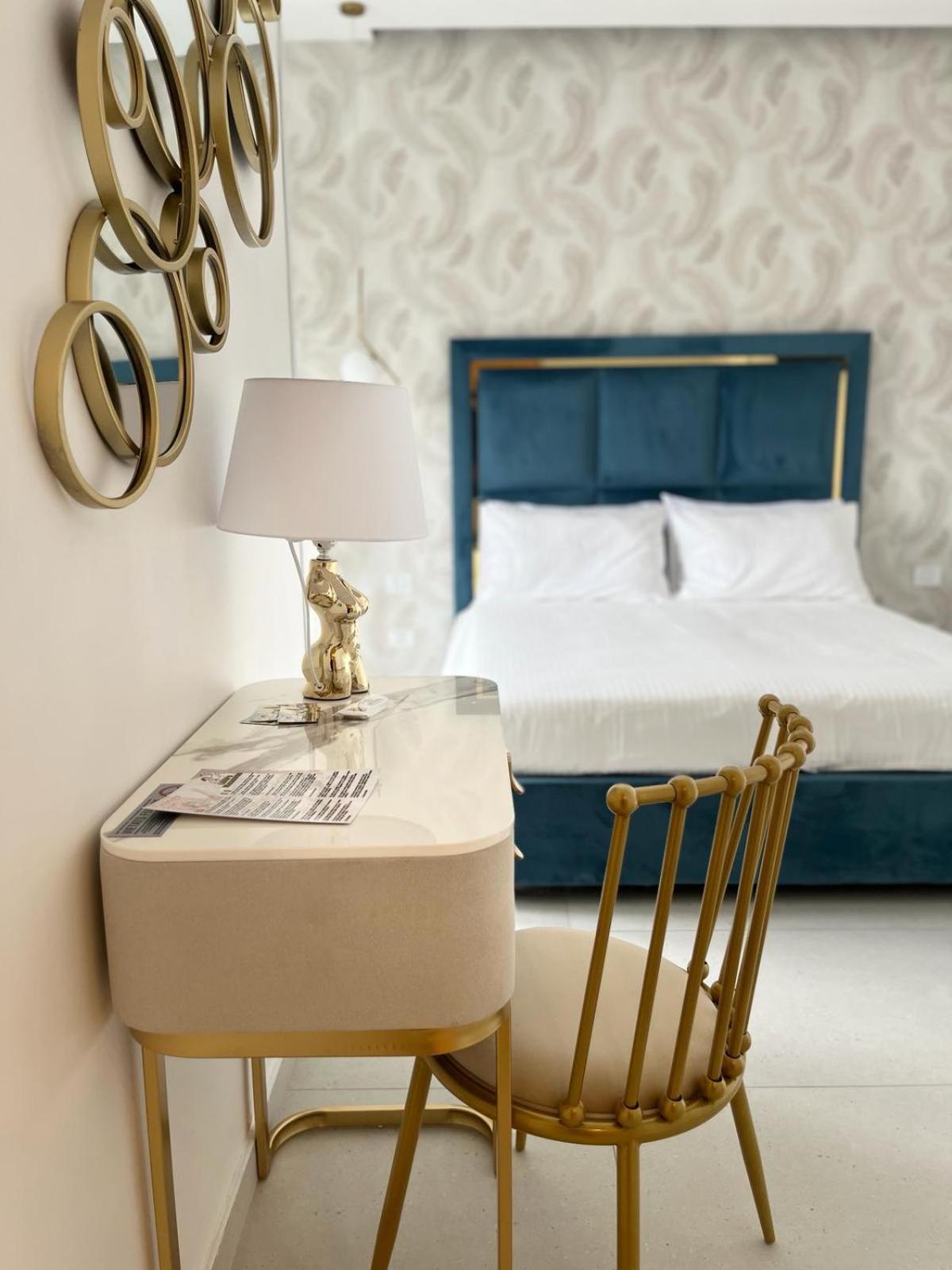 Luxury Masaniello * Naples