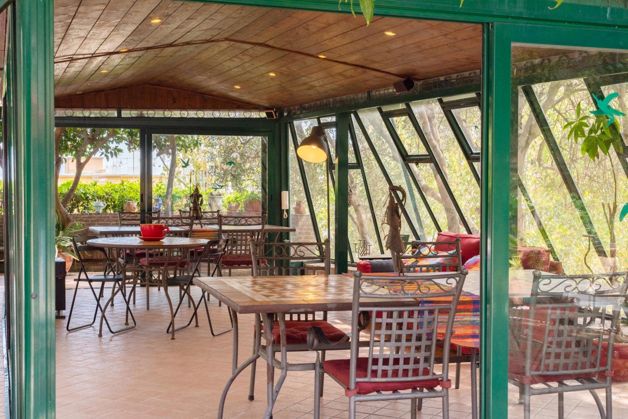 La Nave Bed & Breakfast