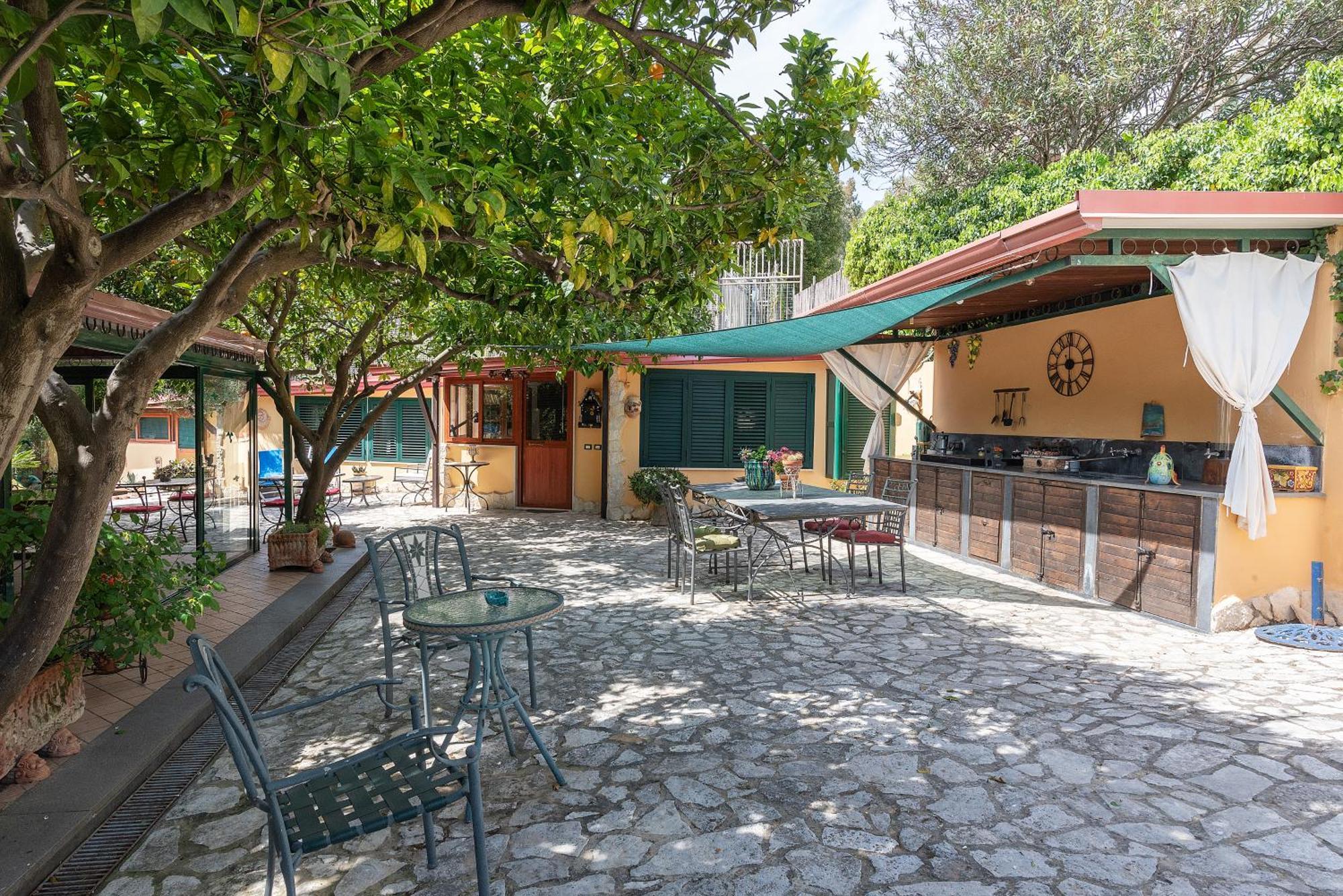 La Nave Bed & Breakfast 5*
