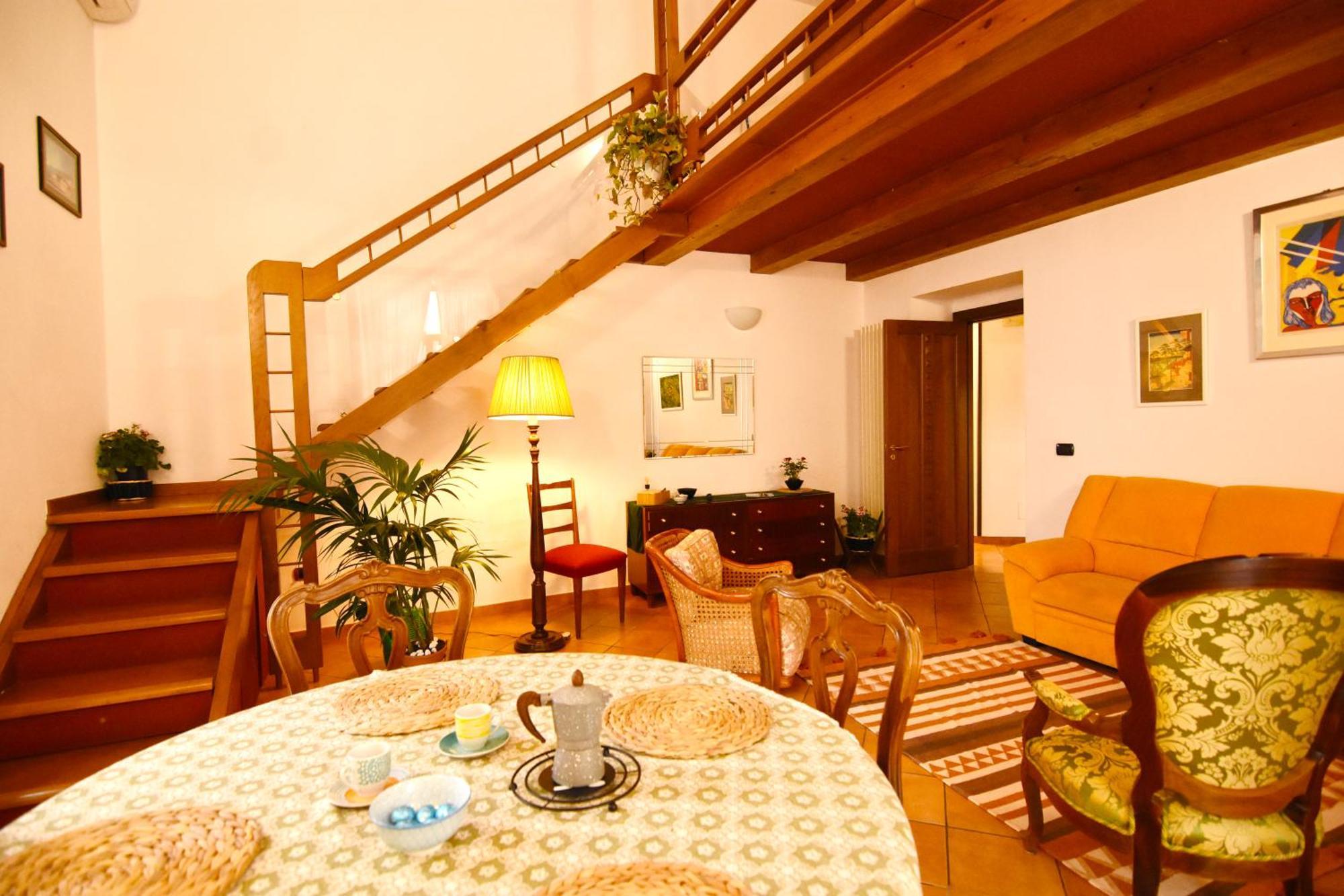 La Casa Della Sibilla * Naples