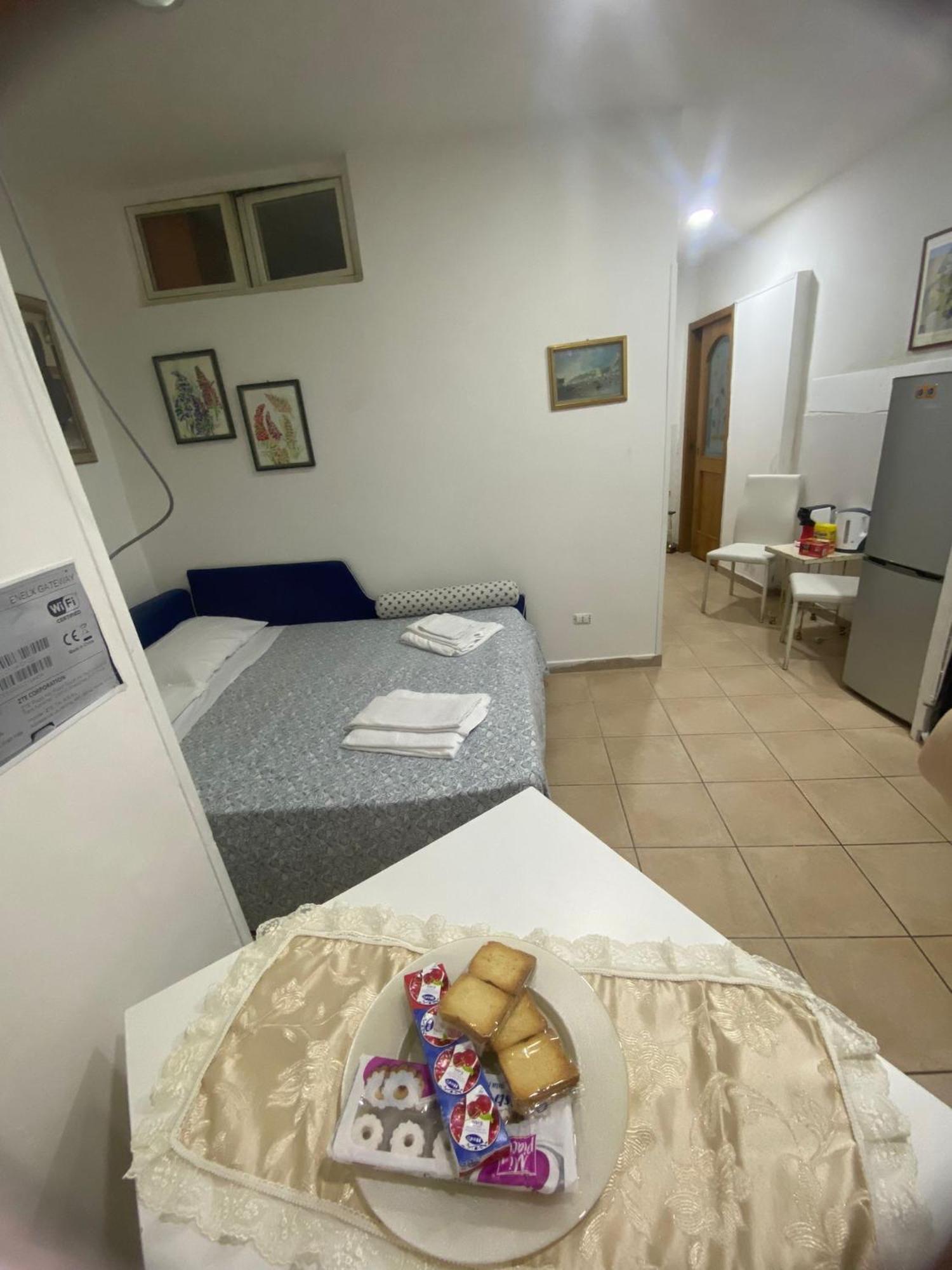 Casa Mari' Centro Storico Vicino Caracciolo * Naples