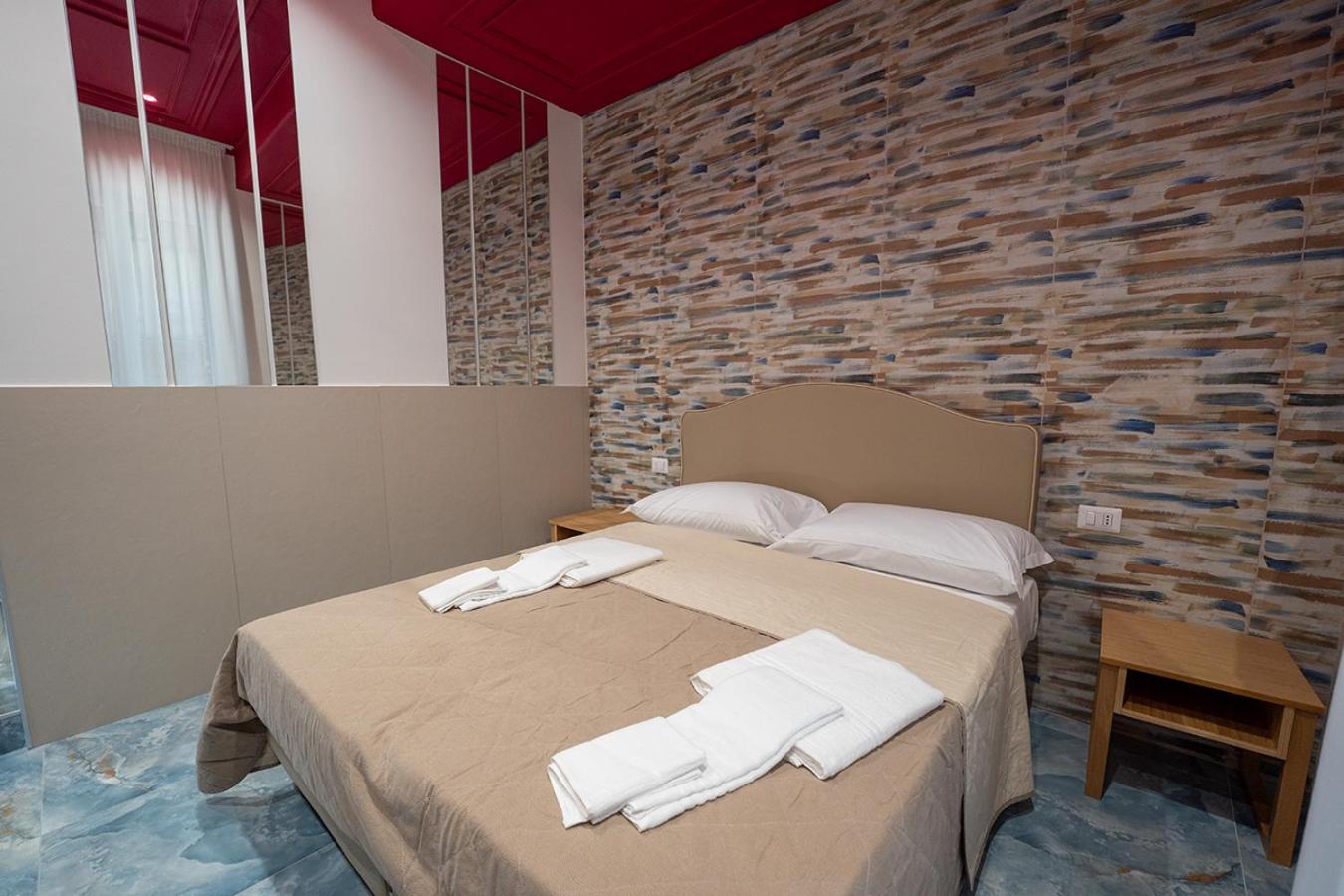 Medina H. Lifestyle Historical Area, By Clapa Group Dislocated Hospitality Guest house Naples