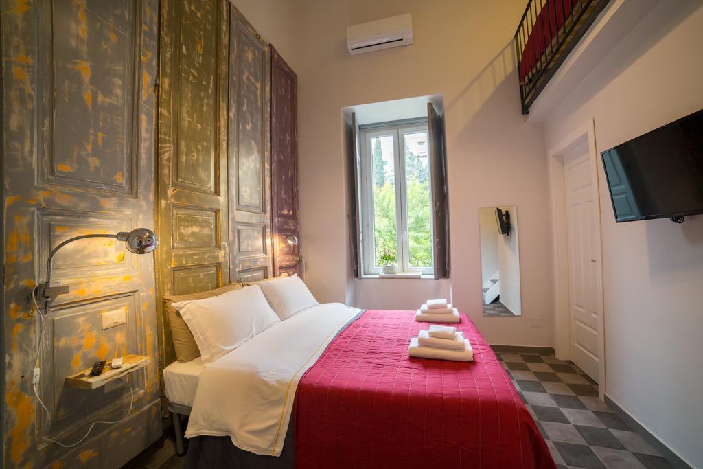 Bed & Breakfast The Foria House By House In *
