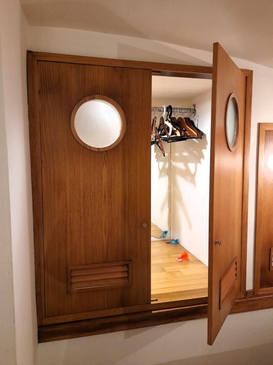Apartment Toledo 27, A Due Passi Da Piazza Del Plebiscito Naples