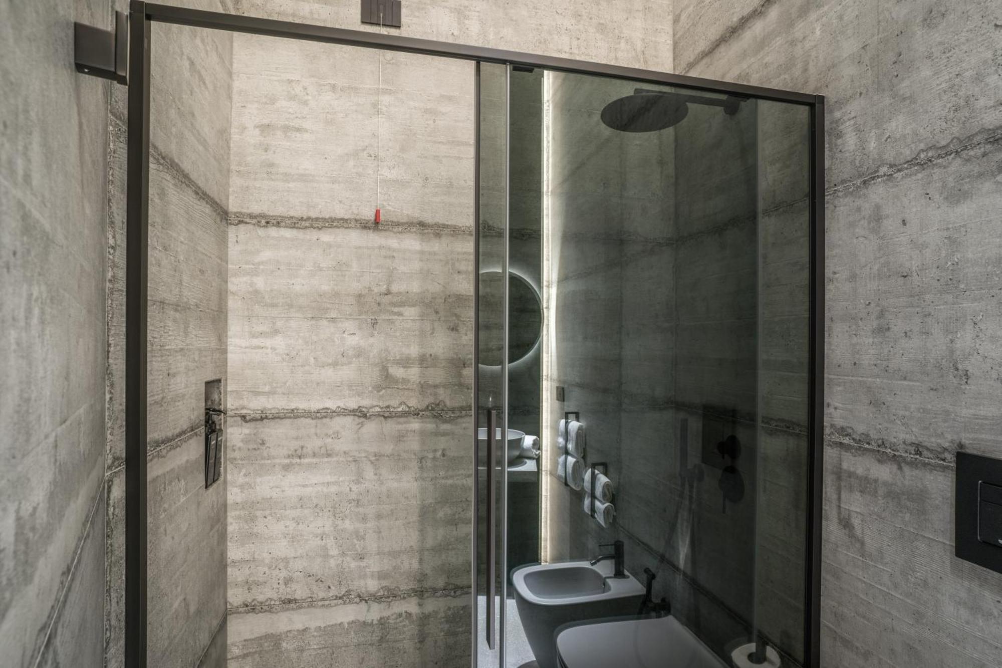 Gallery Experience Guest house *