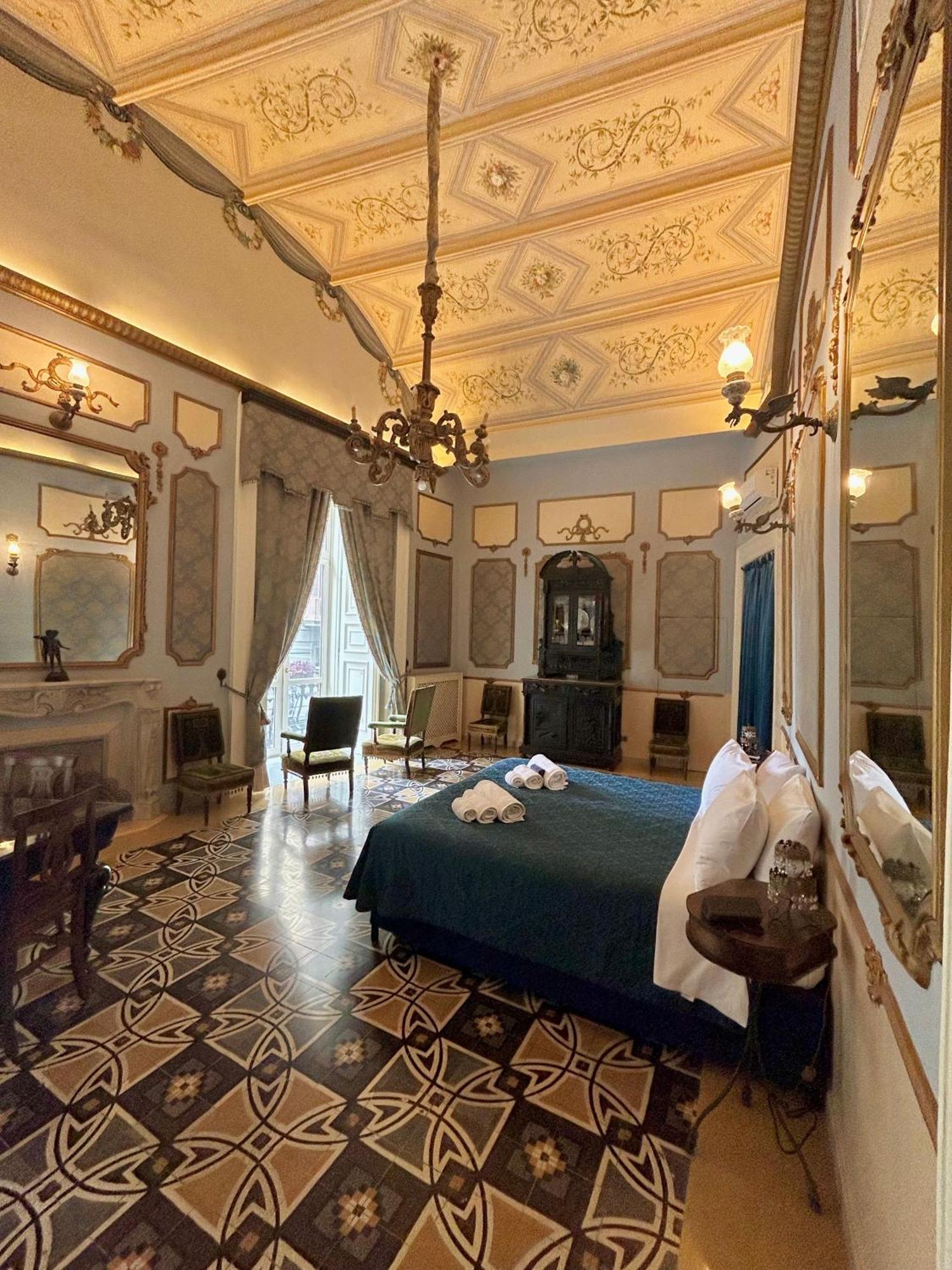 Guest house Carafa Di Maddaloni Residenza Di Charme Naples