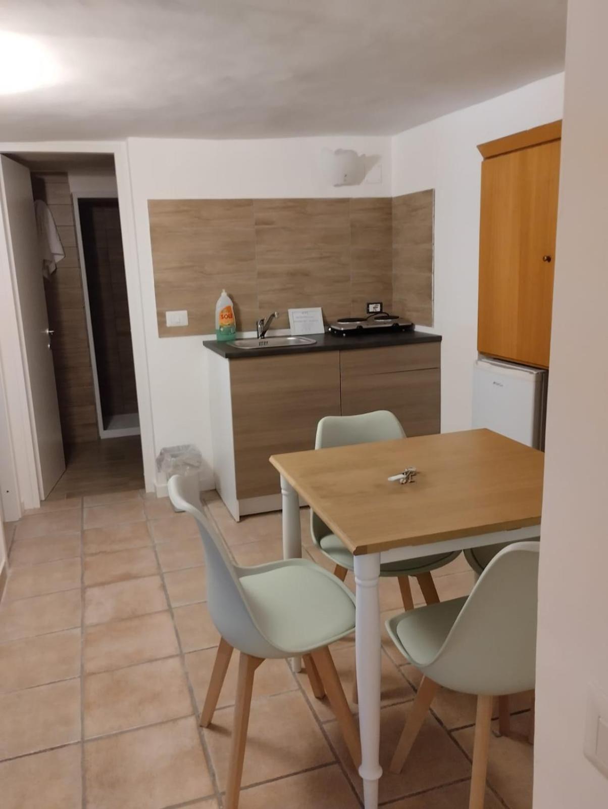 Amedeo Square 3* Naples