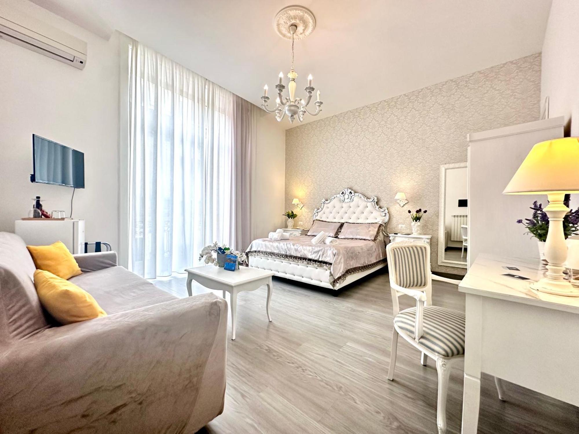 Palazzo Chiatamone Guest house Naples