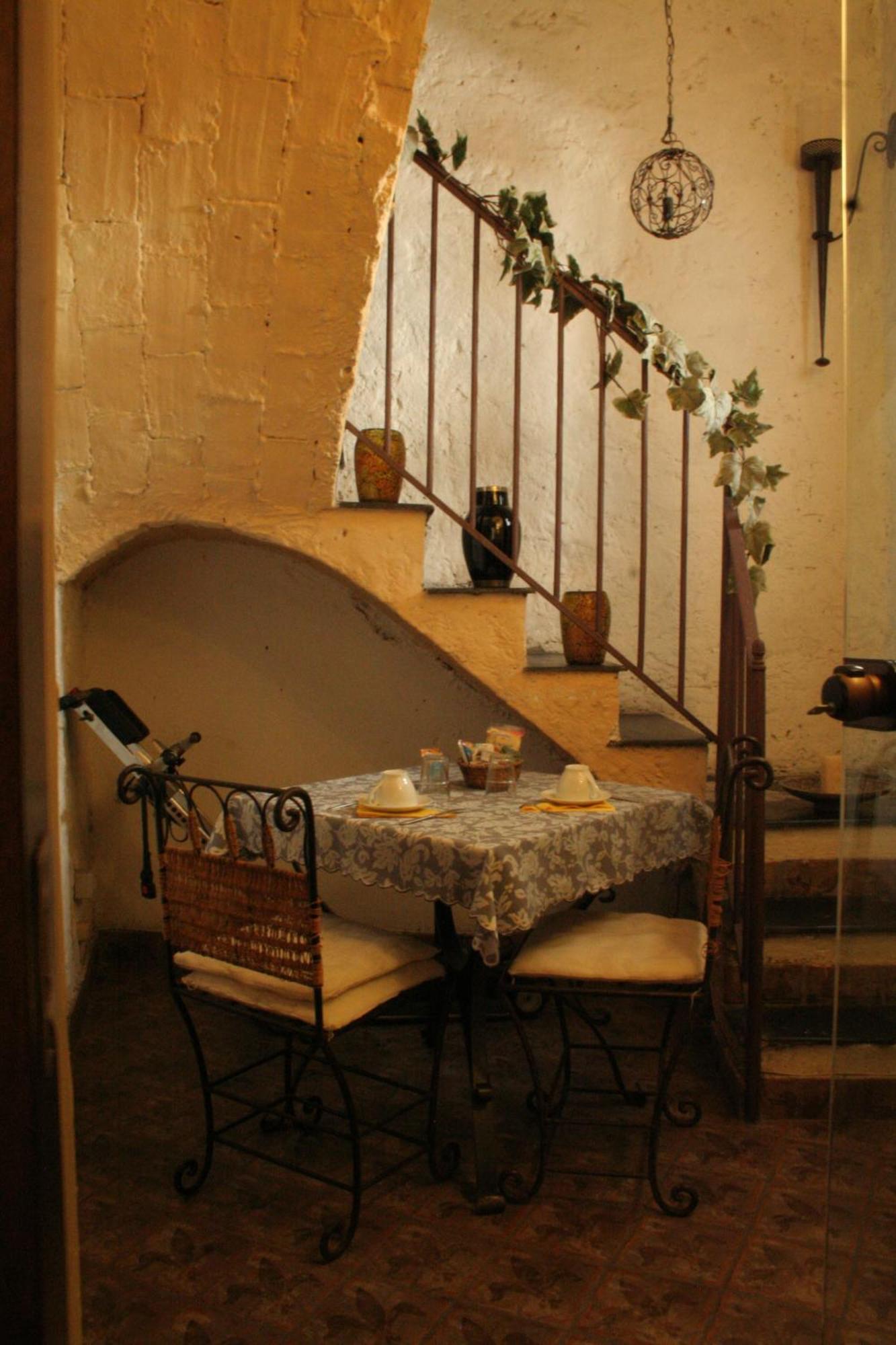 I Visconti Naples