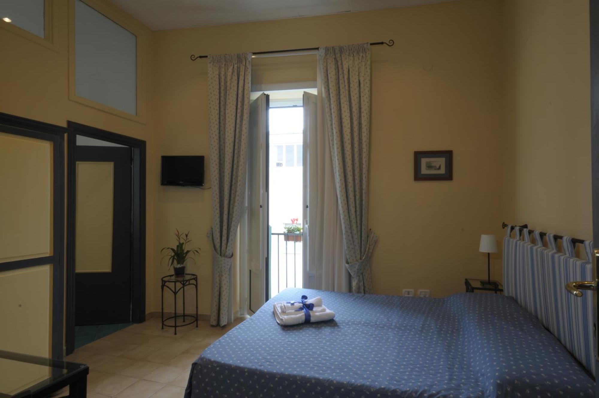 Monteoliveto Naples