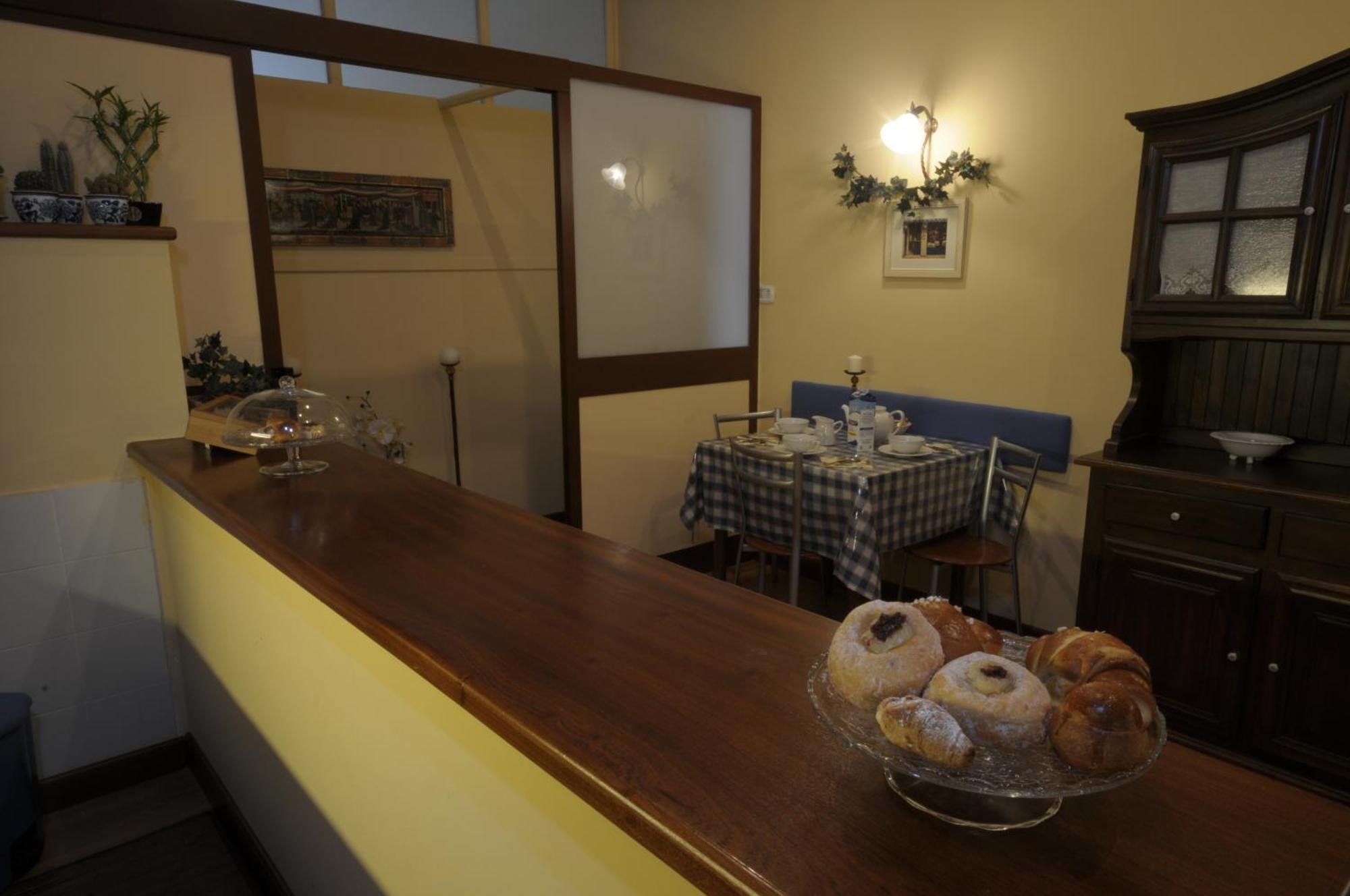 Bed & Breakfast Monteoliveto Naples