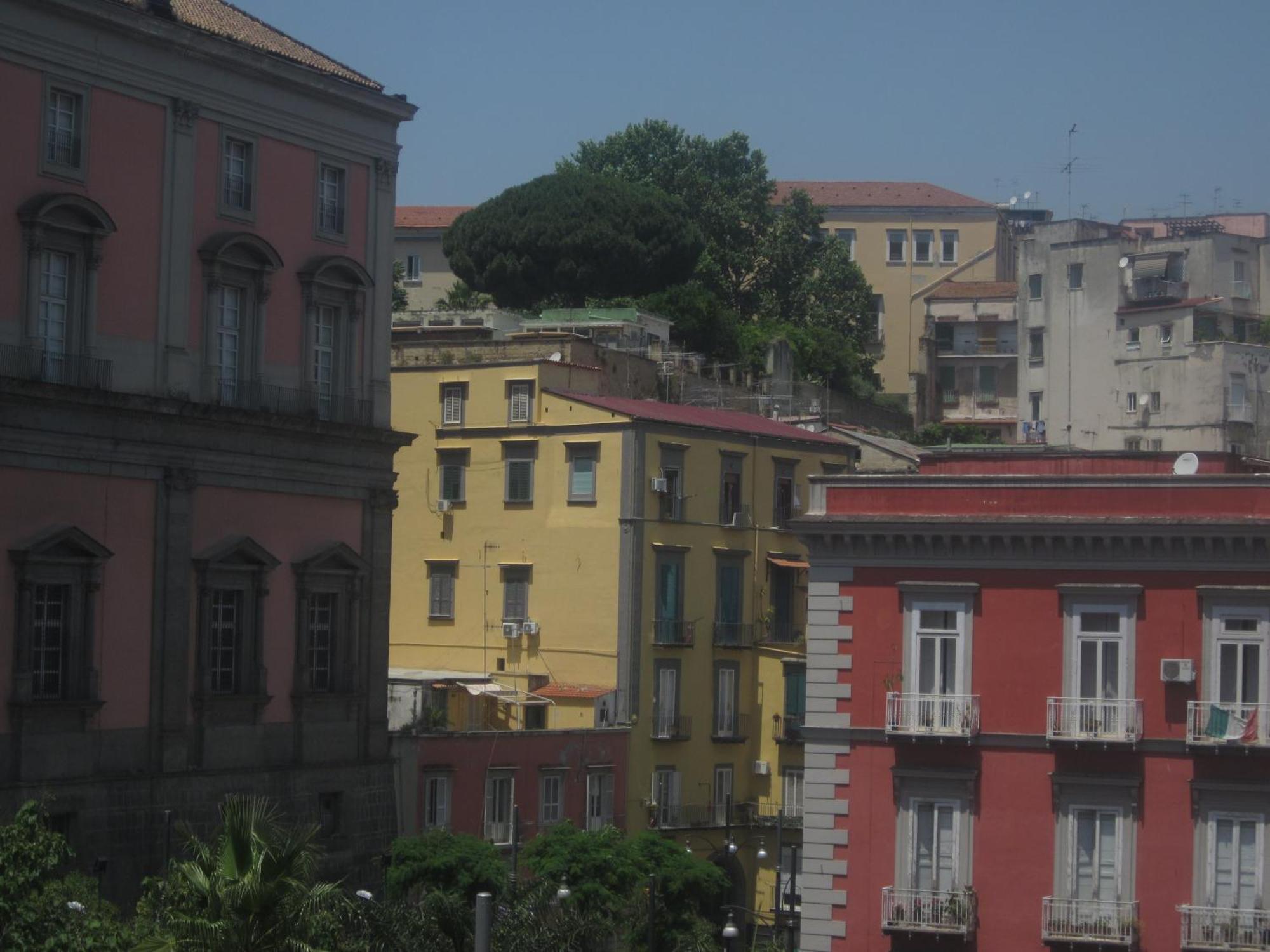 Bed & Breakfast Al 68 Di Piazza Cavour Naples