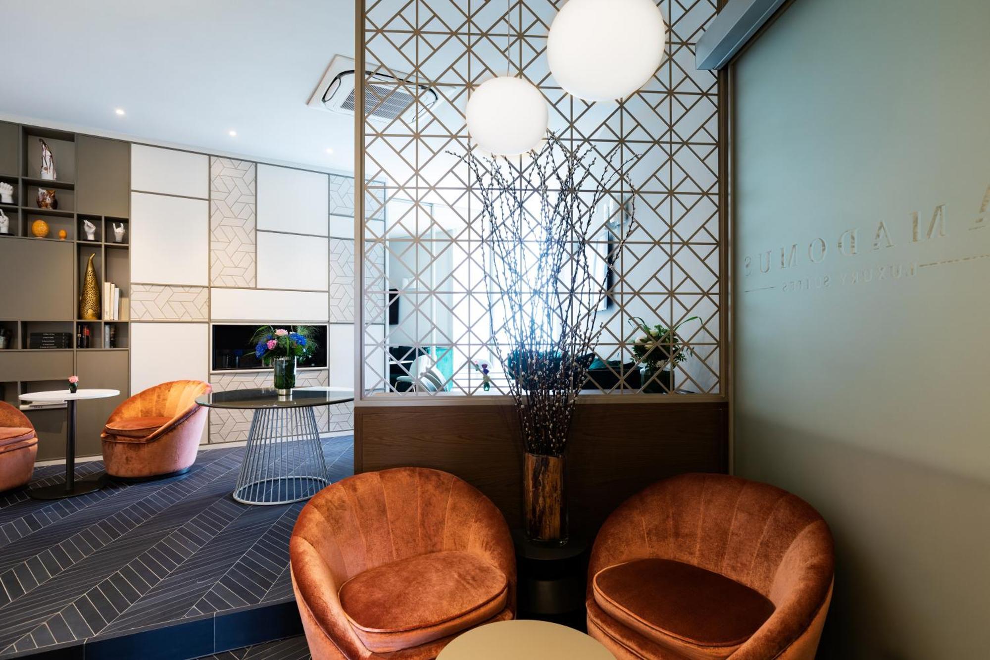 Hotel Amadomus Luxury Naples