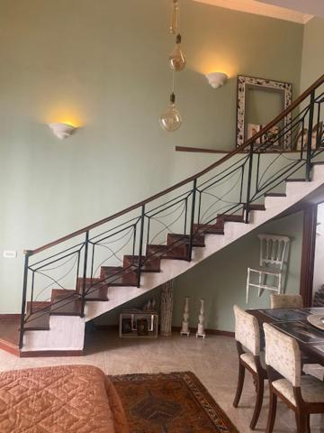Apartment Casa Gioia, Tra Palazzo Reale,lungomare E Monte Echia