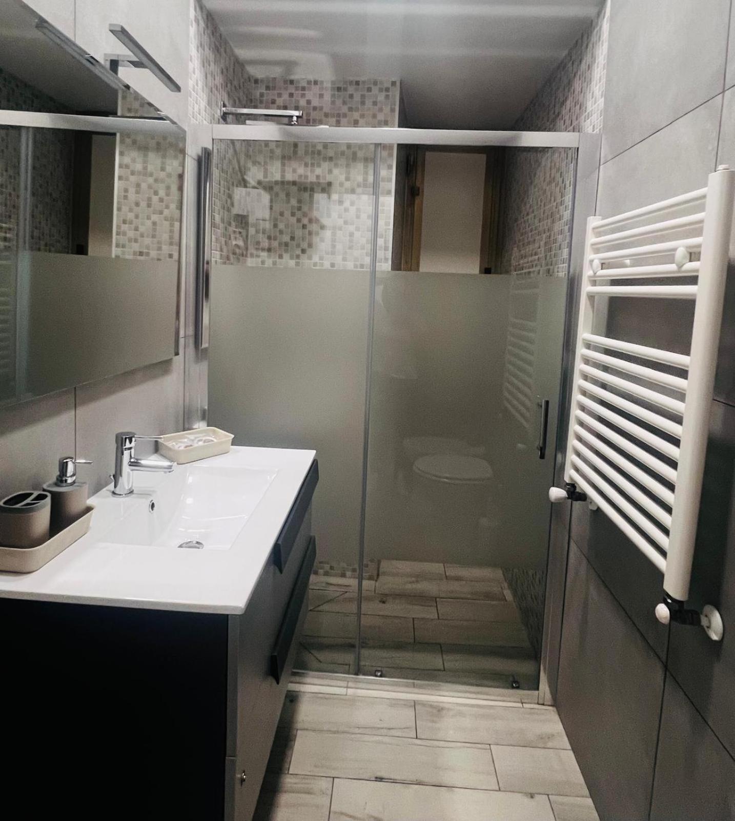 Apartment Domus Re Ferdinando Naples