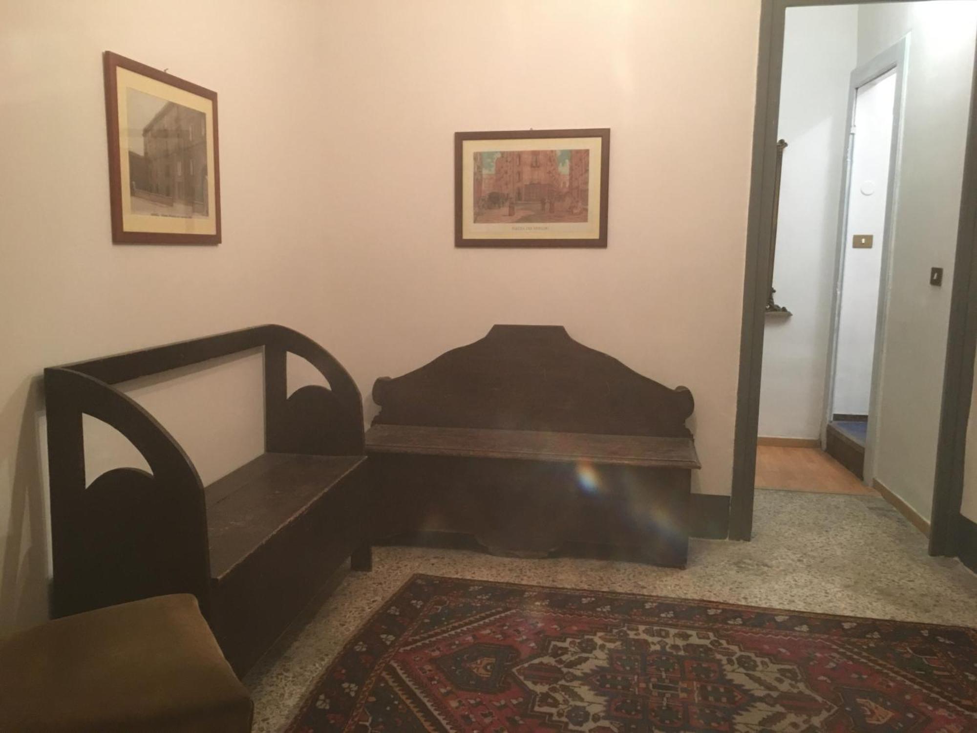 The Saint's Library Loft In Historical Palace Naples