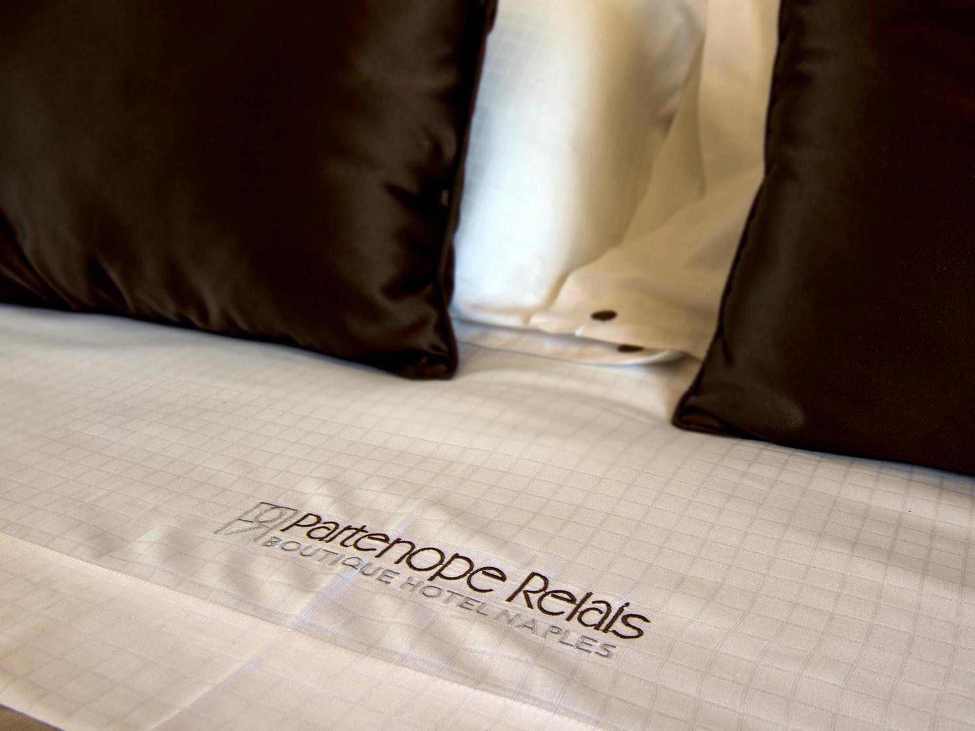 Hotel Partenope Relais 4*