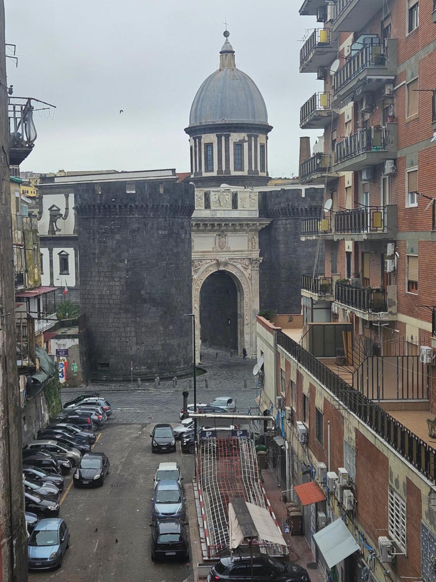 Gaisa - Naples