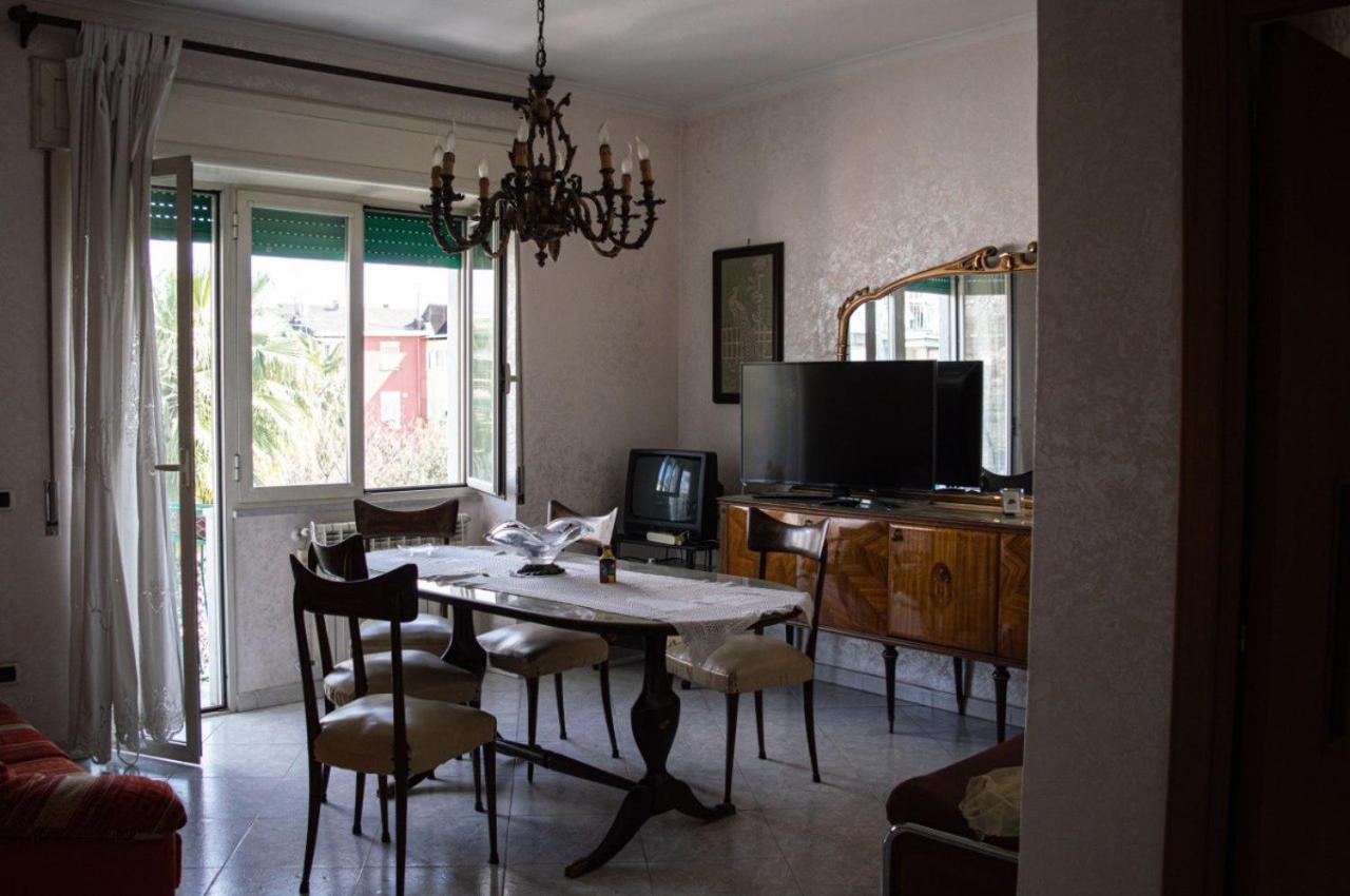 Flyway Guest house *