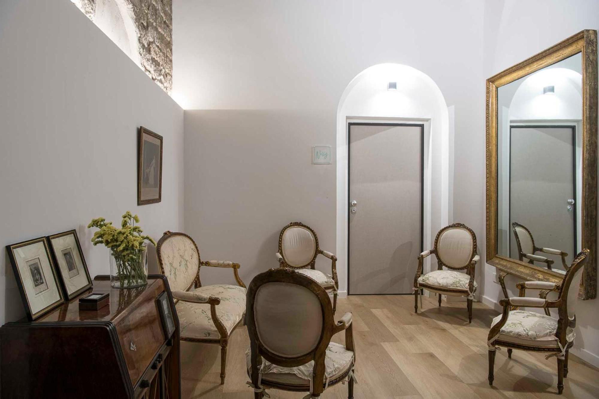 La Casa Di Nelly Boutique Naples