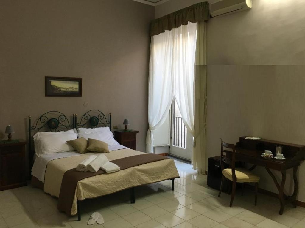 Paradiso Naples
